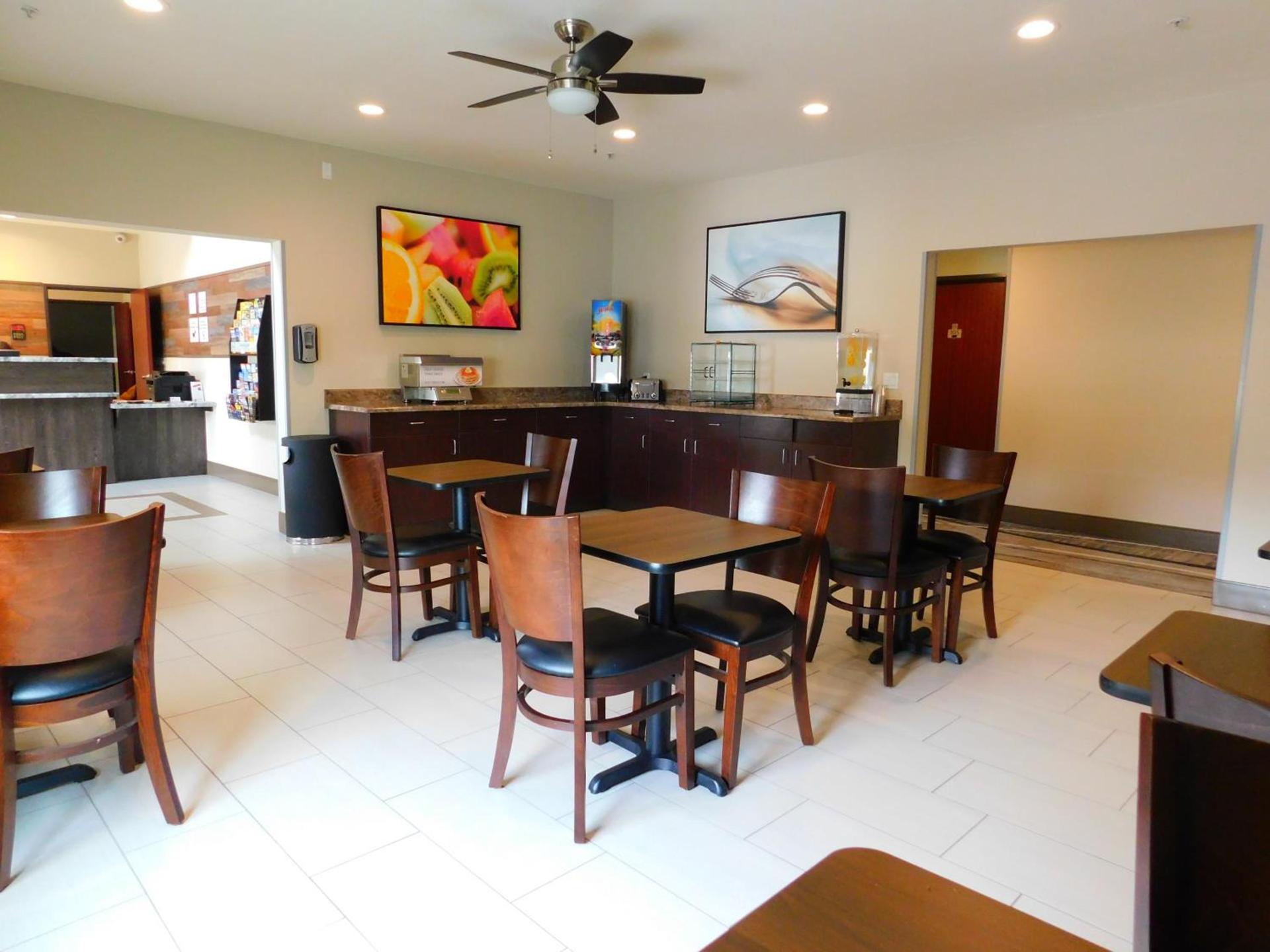 Island Suites photo 19