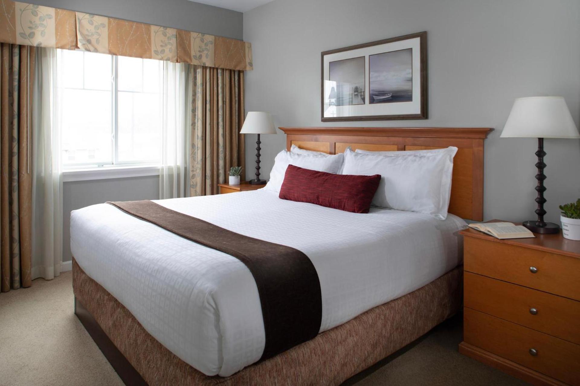 Rivertide Suites photo 8