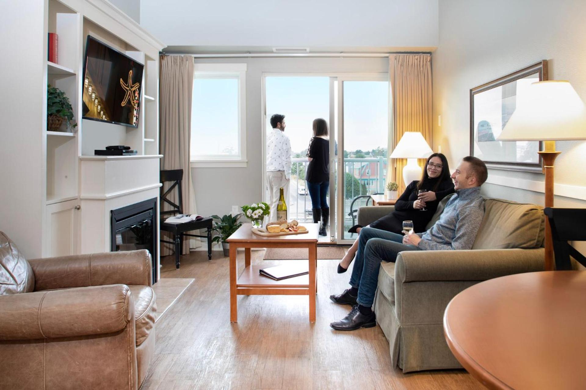 Rivertide Suites photo 6