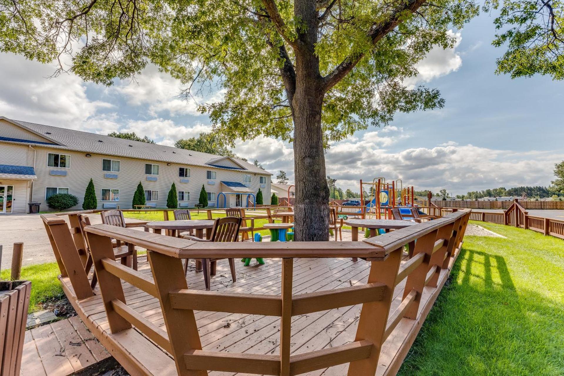 Best Western Lakewinds photo 66