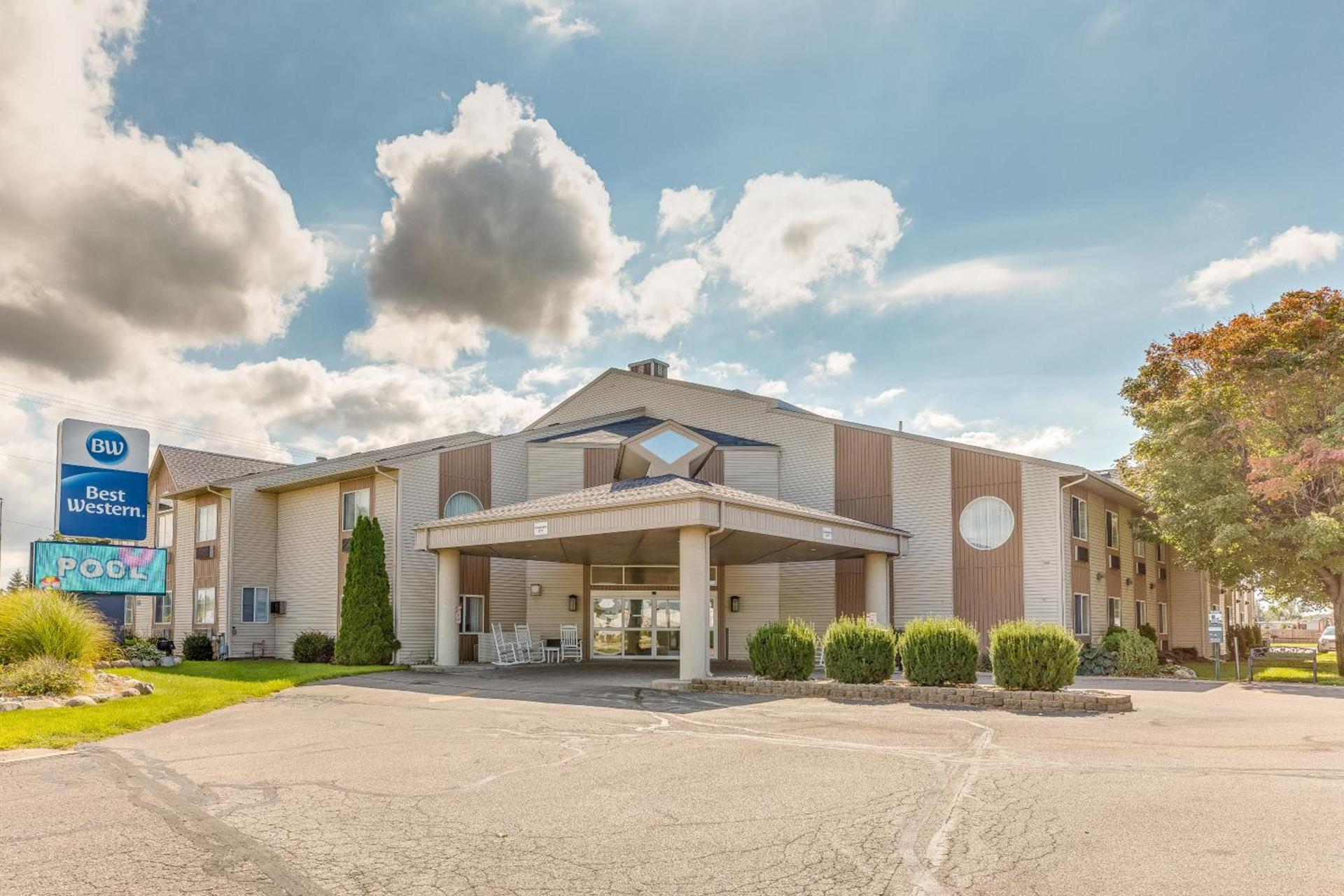 Best Western Lakewinds photo 65