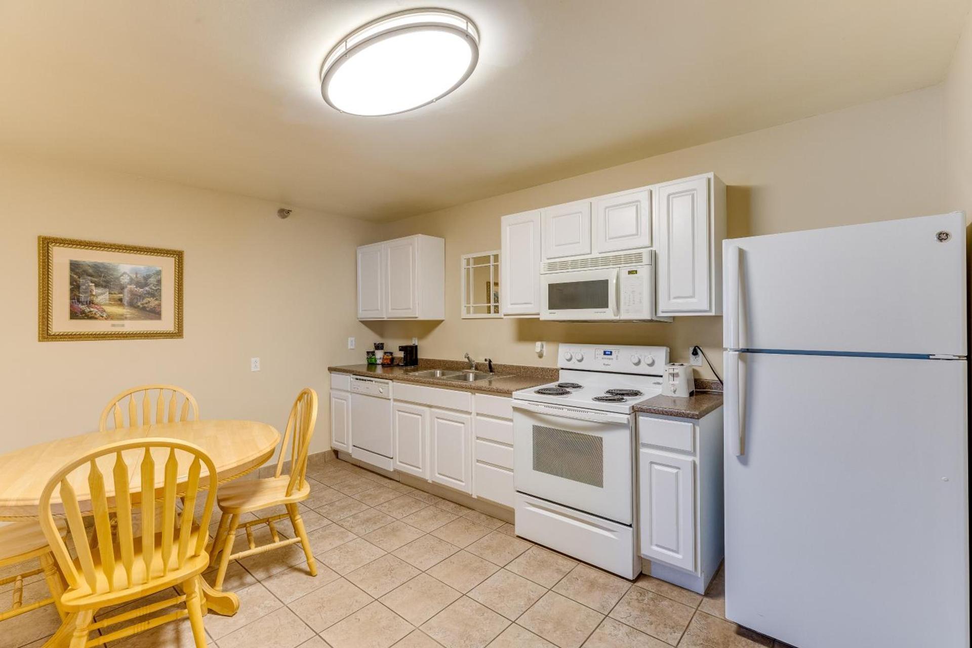 Best Western Lakewinds photo 43