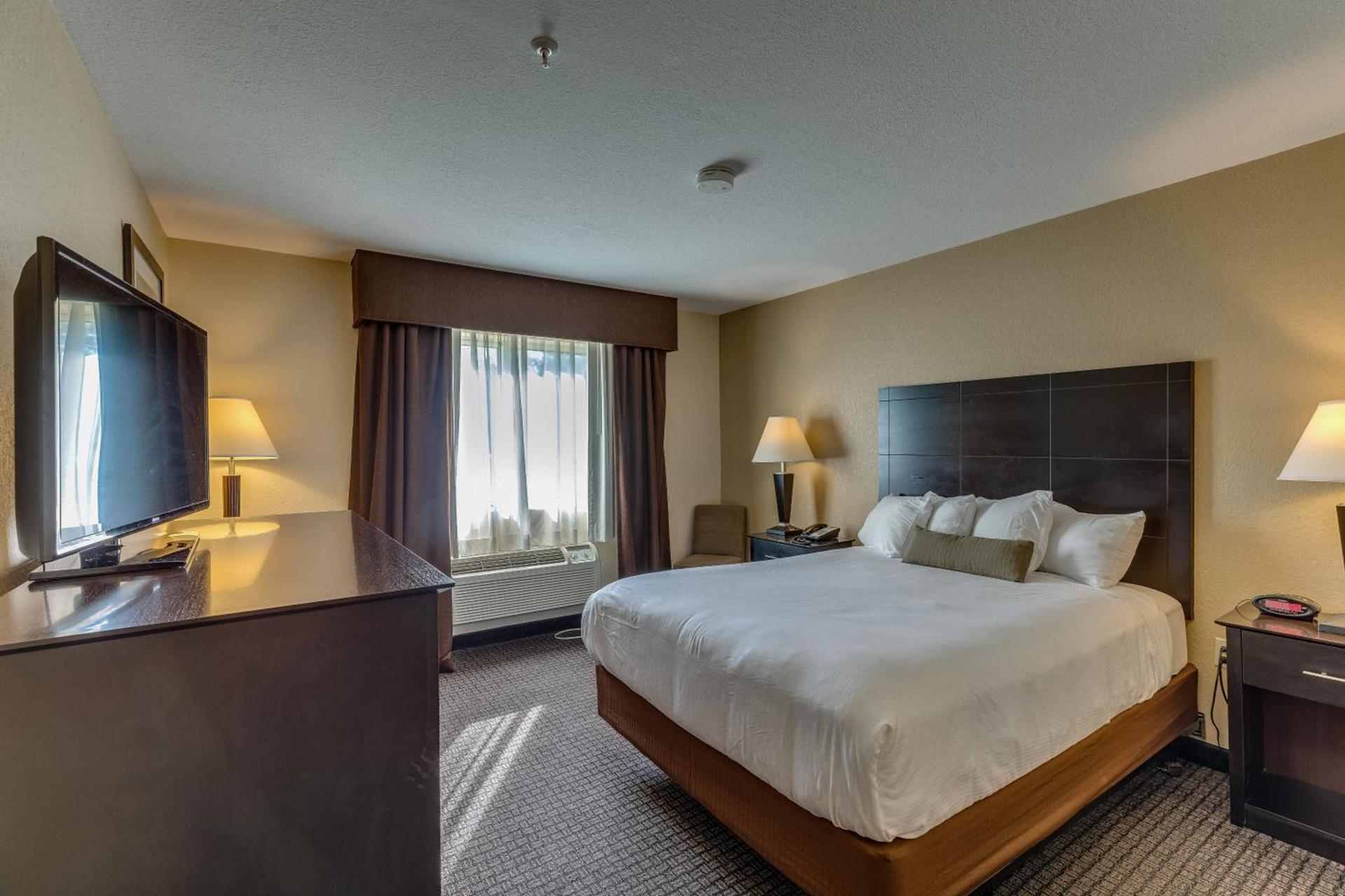 Best Western Lakewinds photo 40