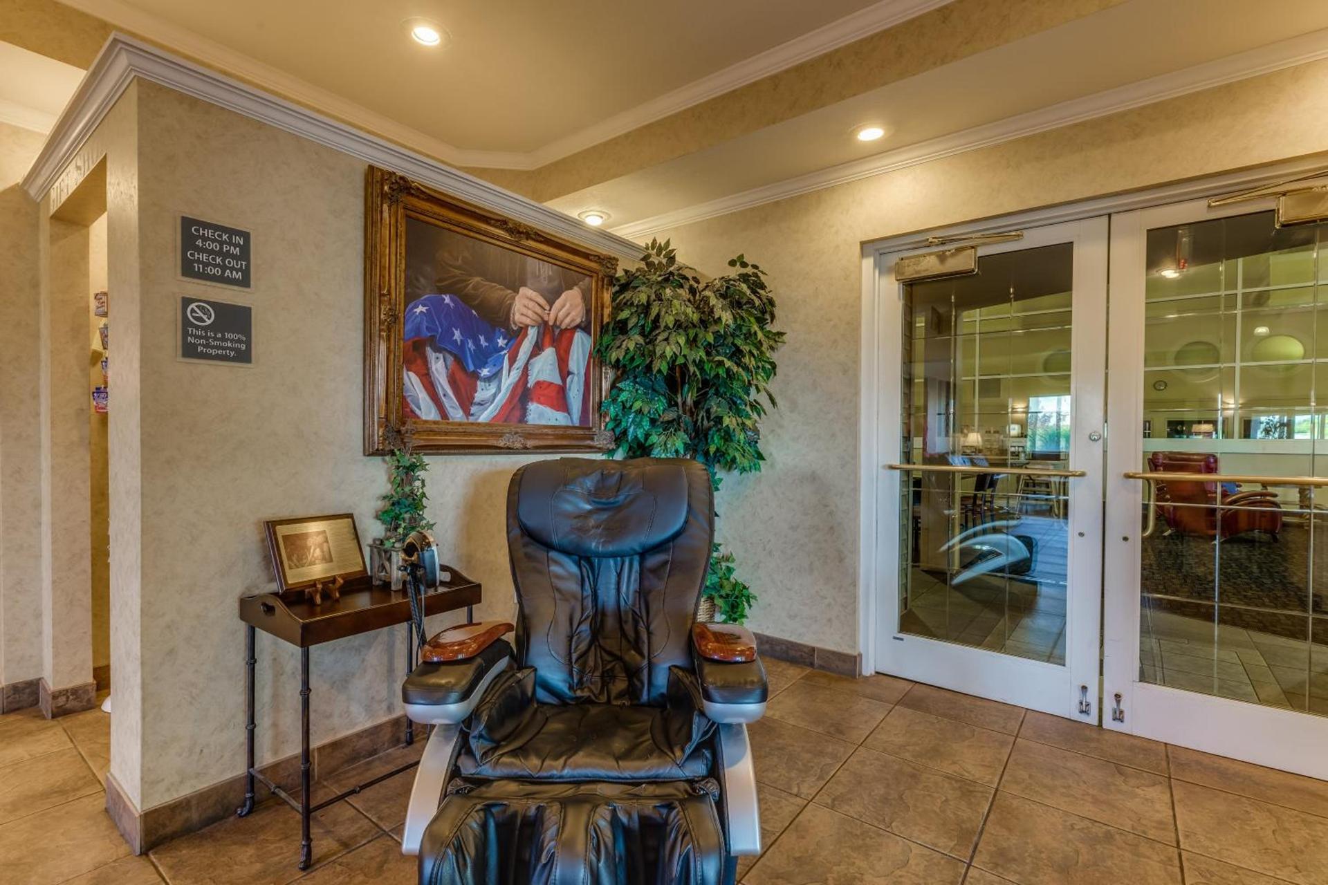 Best Western Lakewinds photo 55