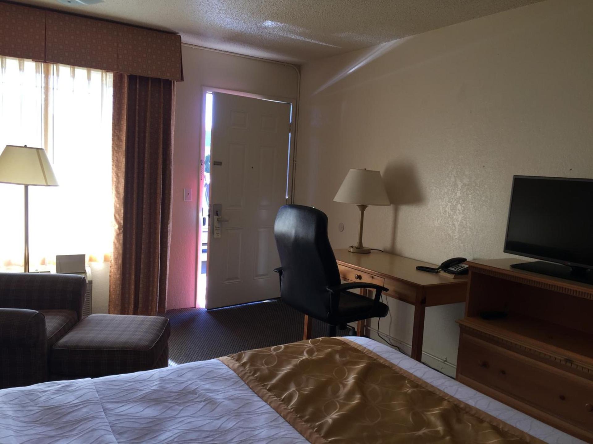Pine Tree inn photo 27