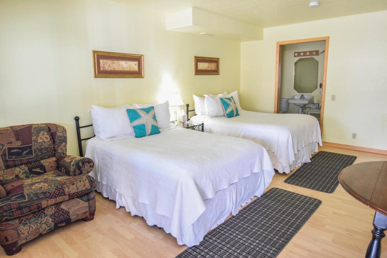 Sea Treasures Inn photo 27