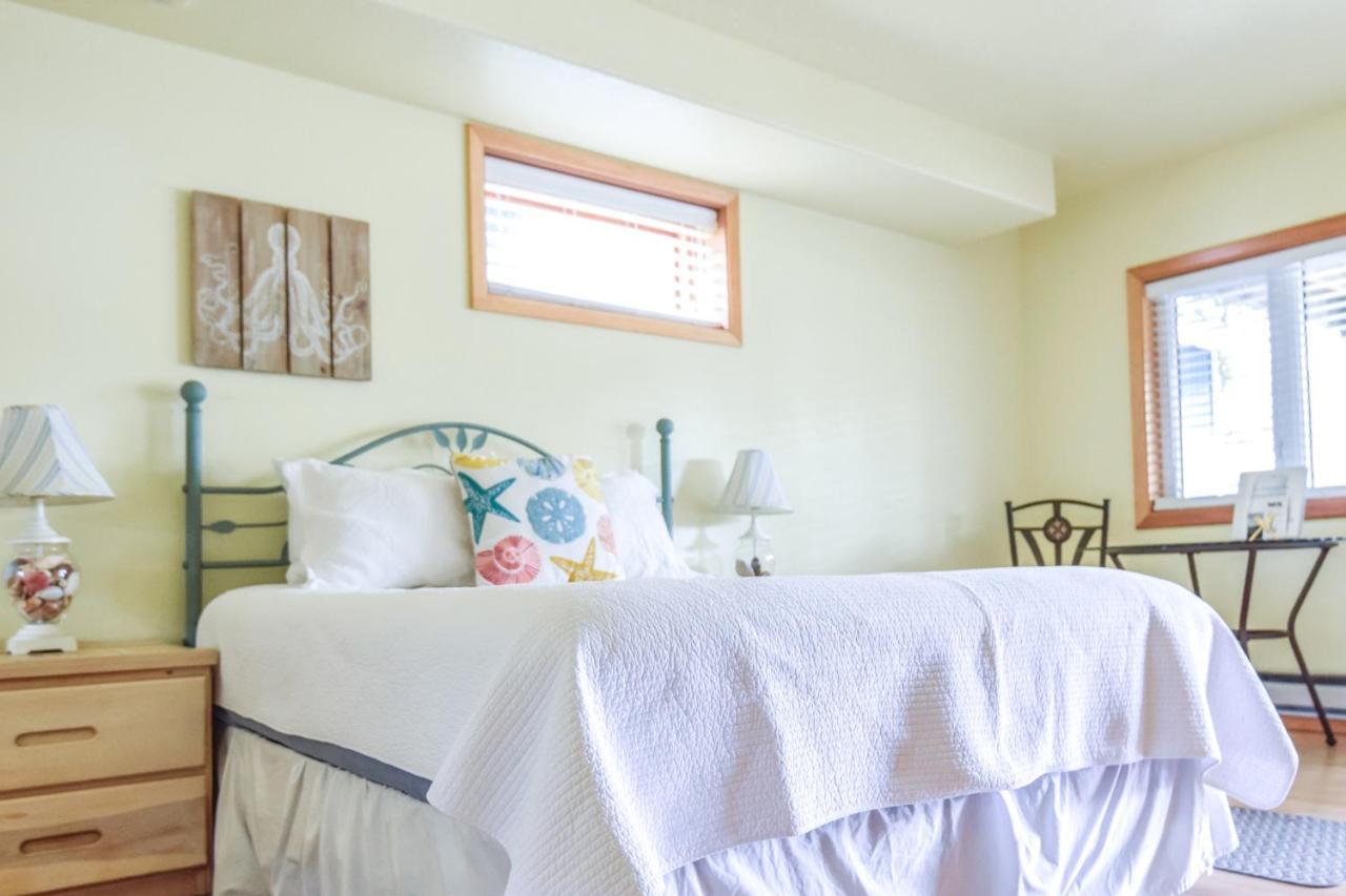 Sea Treasures Inn photo 18