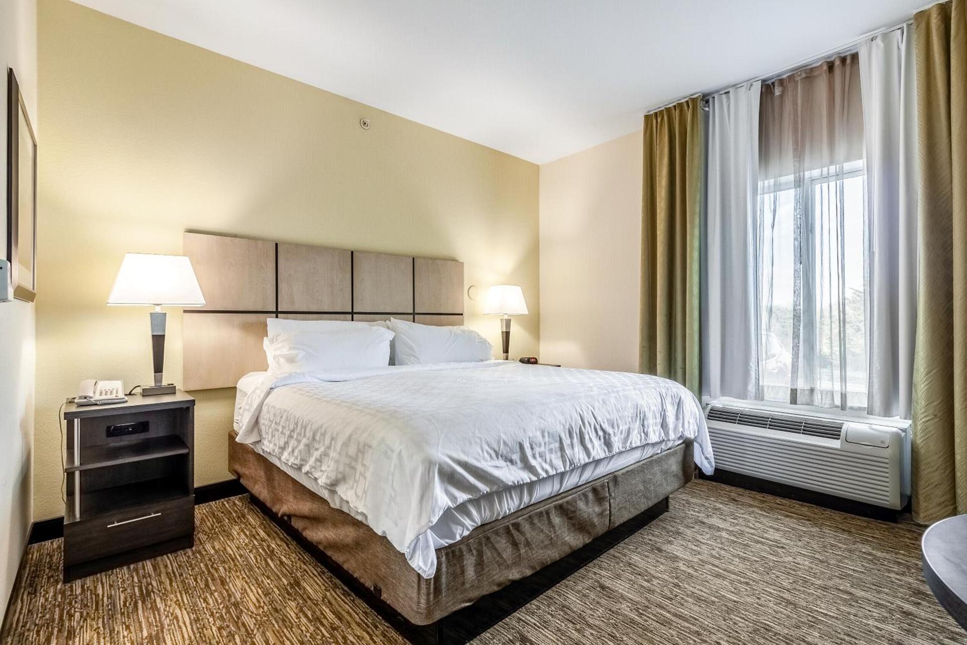 Candlewood Suites Lincoln by IHG photo 3