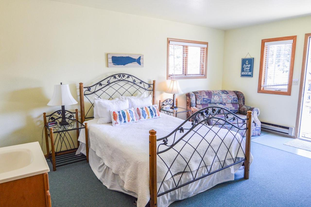 Sea Treasures Inn photo 10