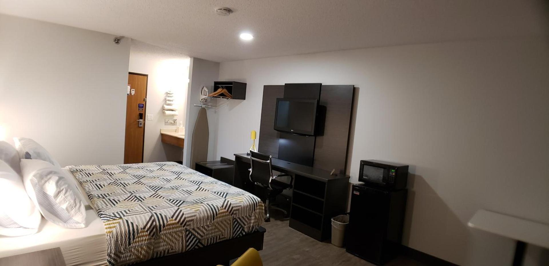 Motel 6-Kewanee, IL photo 19