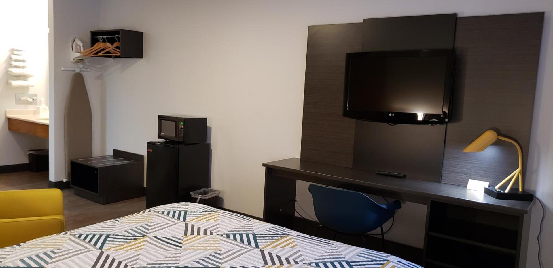 Motel 6-Kewanee, IL photo 28