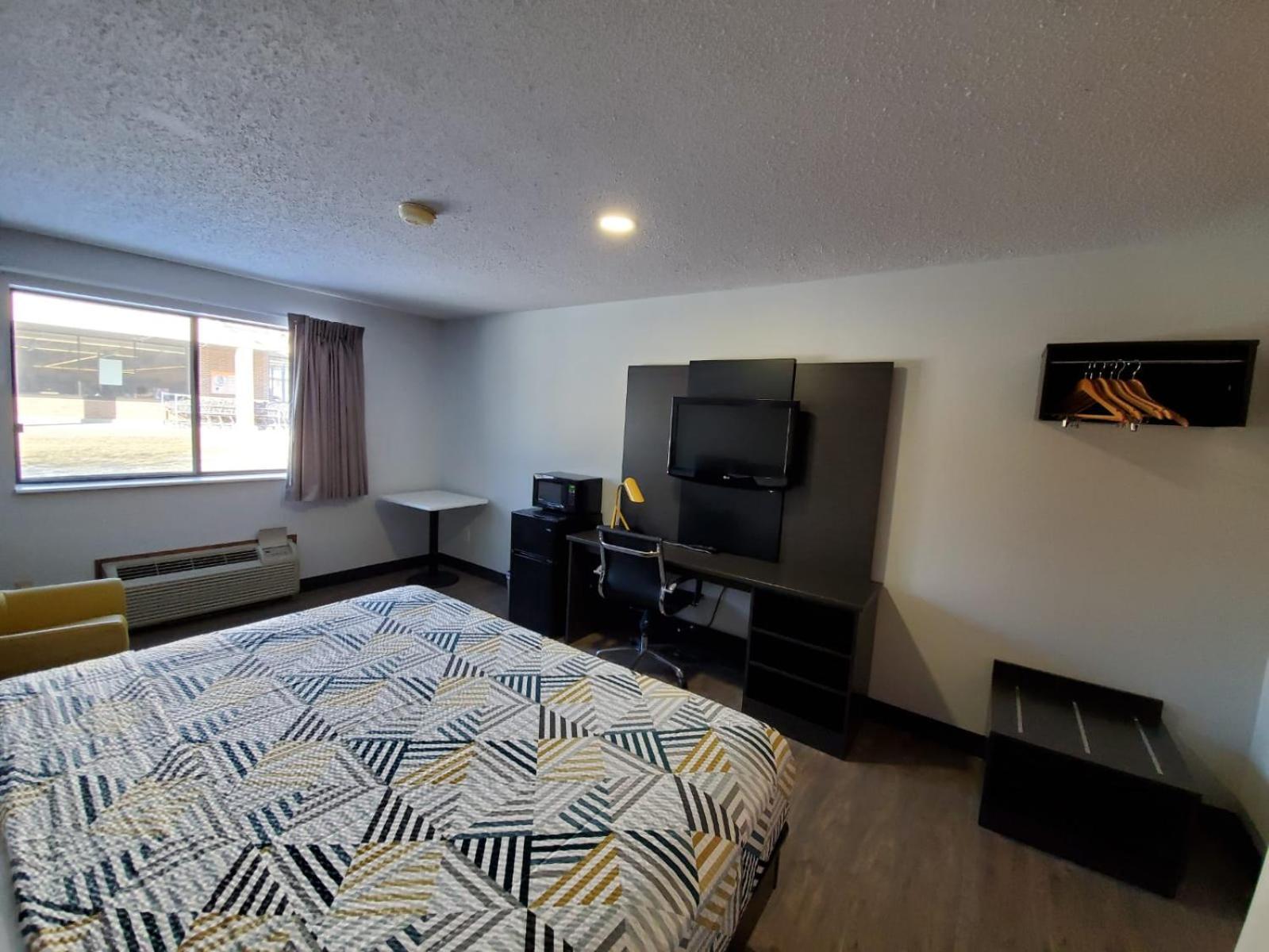 Motel 6-Kewanee, IL photo 40