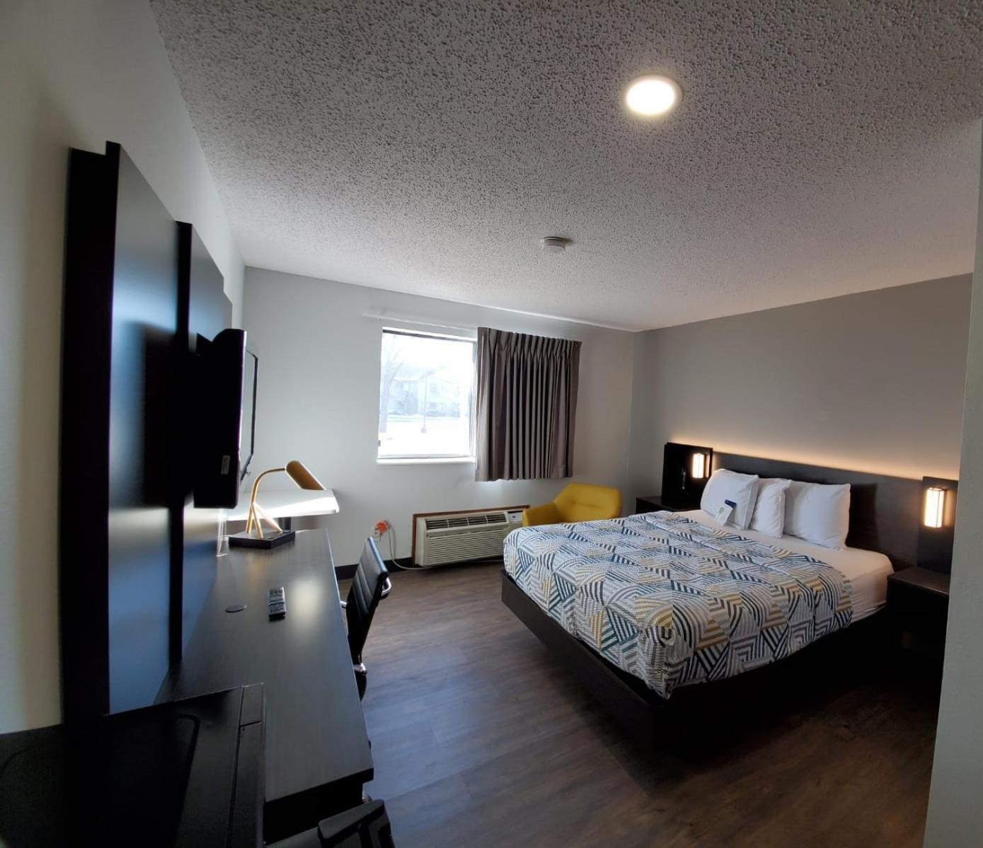 Motel 6-Kewanee, IL photo 38
