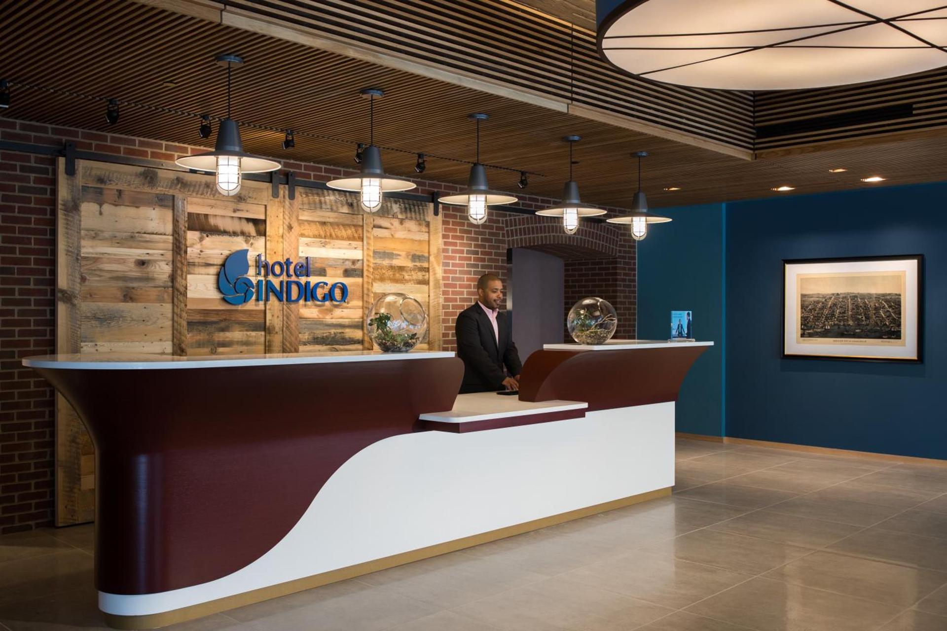 Hotel Indigo Old Town Alexandria by IHG photo 2