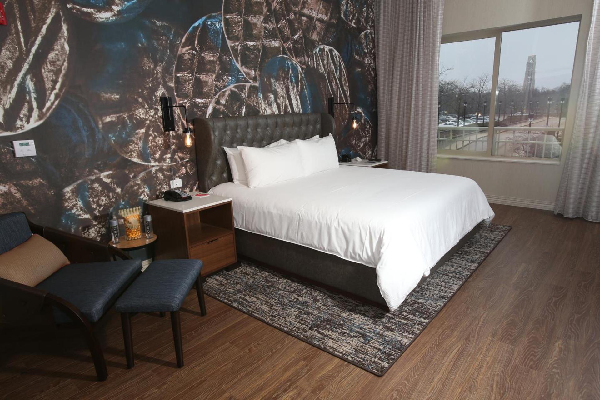 Hotel Indigo Naperville Riverwalk by IHG photo 22