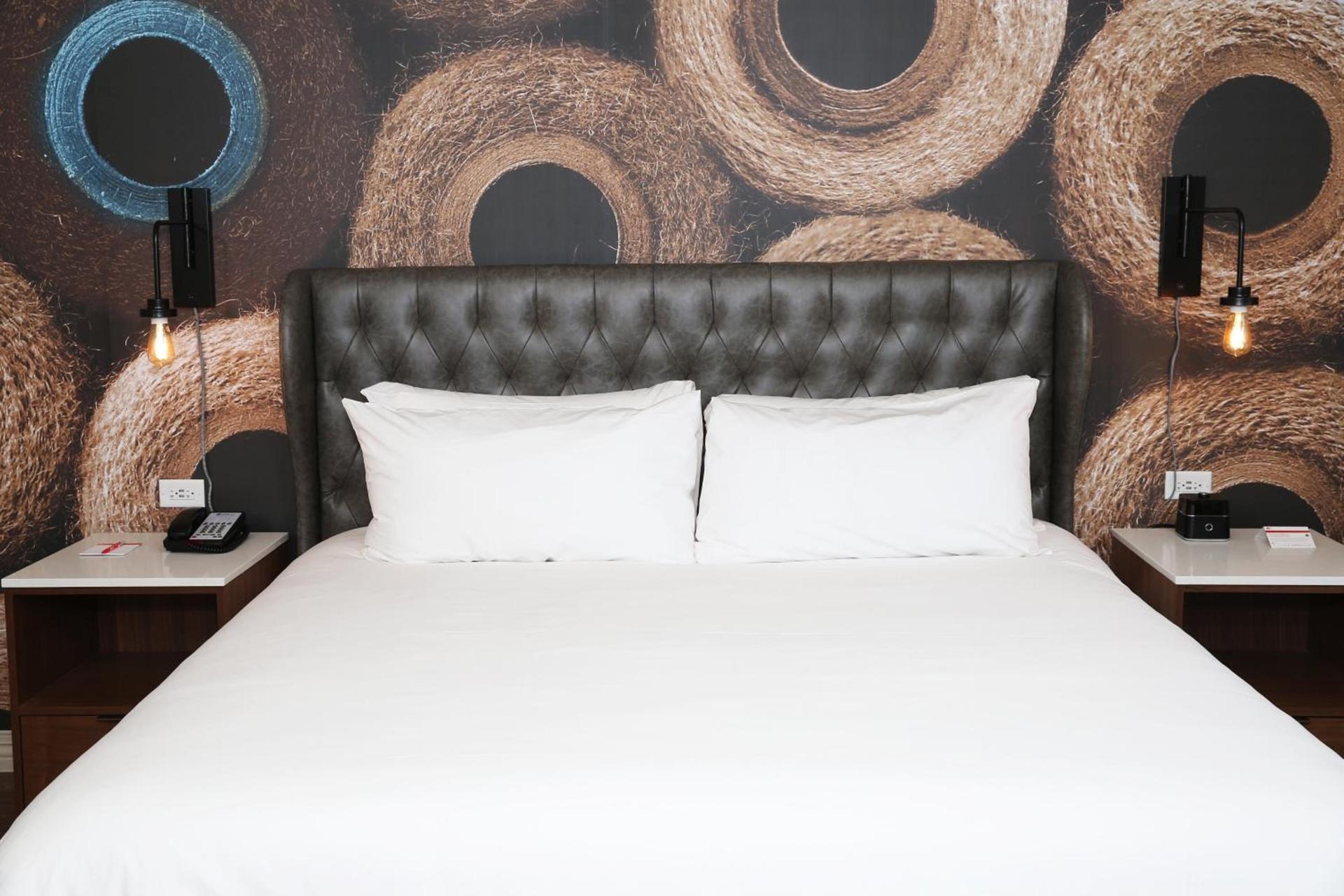 Hotel Indigo Naperville Riverwalk by IHG photo 20