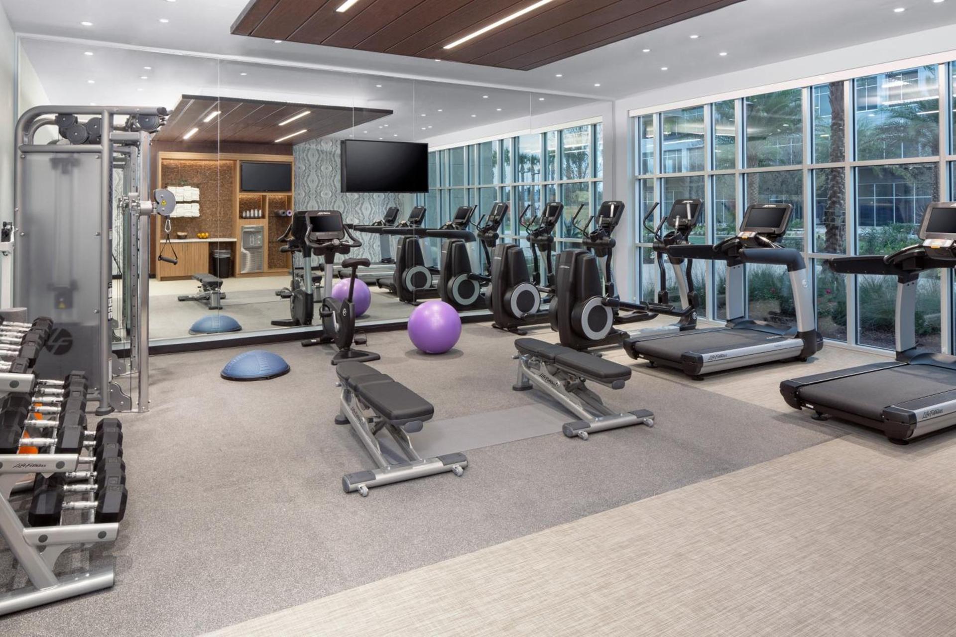 Hotel Indigo Gainesville-Celebration Pointe by IHG photo 38