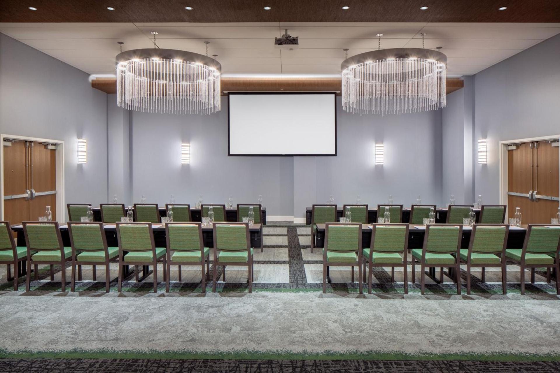 Hotel Indigo Gainesville-Celebration Pointe by IHG photo 20