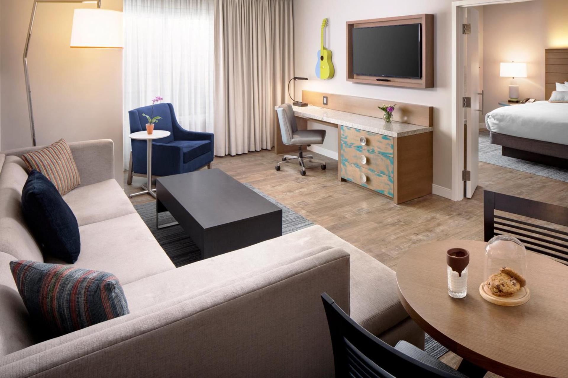 Hotel Indigo Gainesville-Celebration Pointe by IHG photo 28