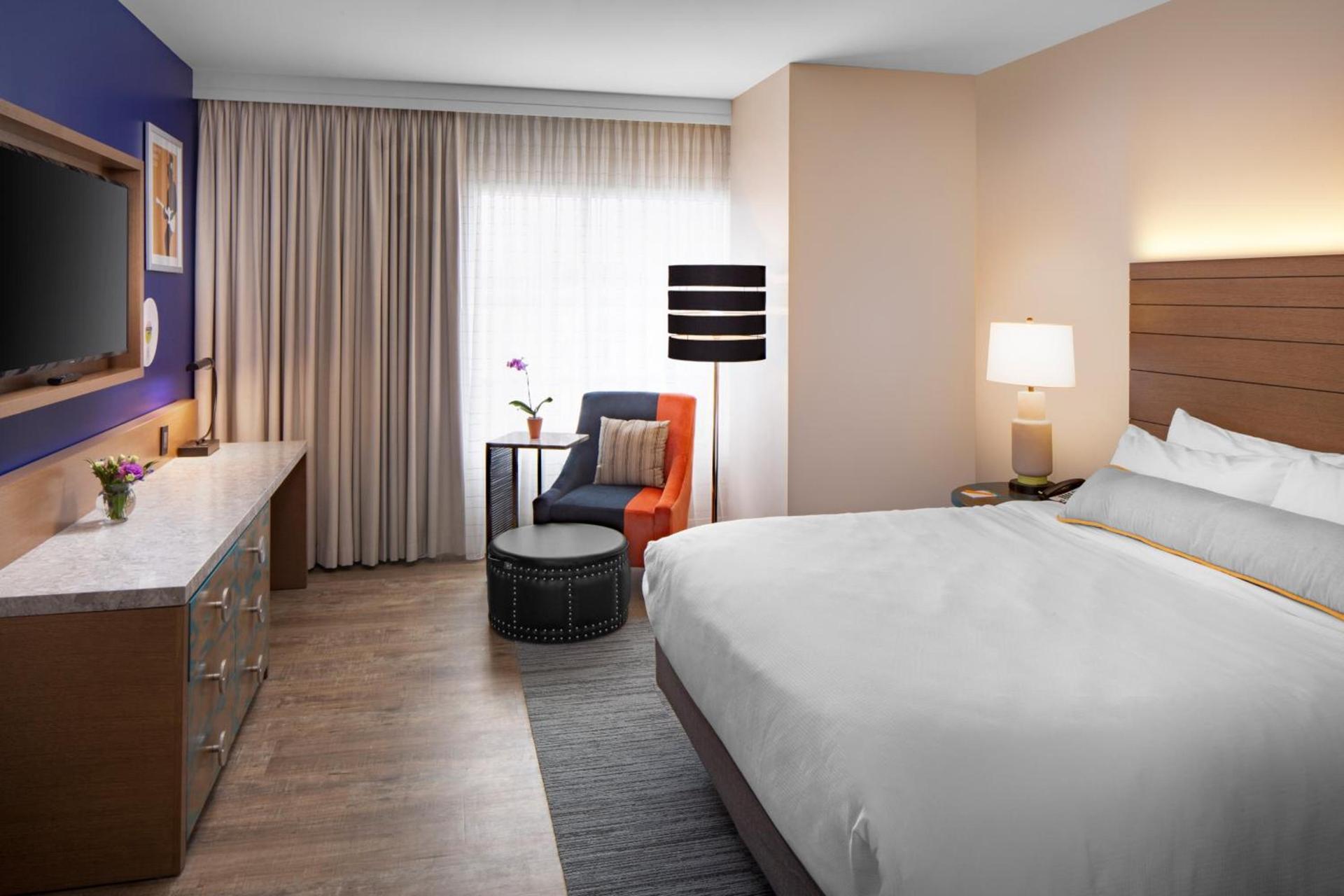 Hotel Indigo Gainesville-Celebration Pointe by IHG photo 25