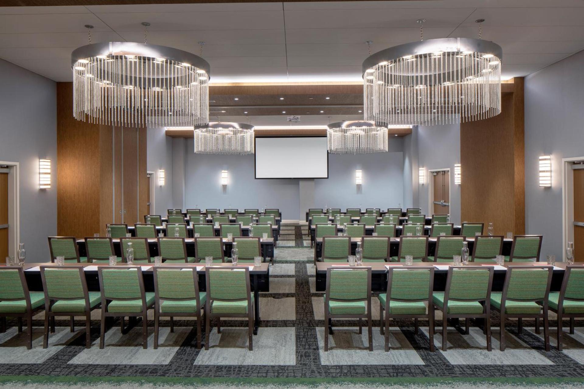 Hotel Indigo Gainesville-Celebration Pointe by IHG photo 23