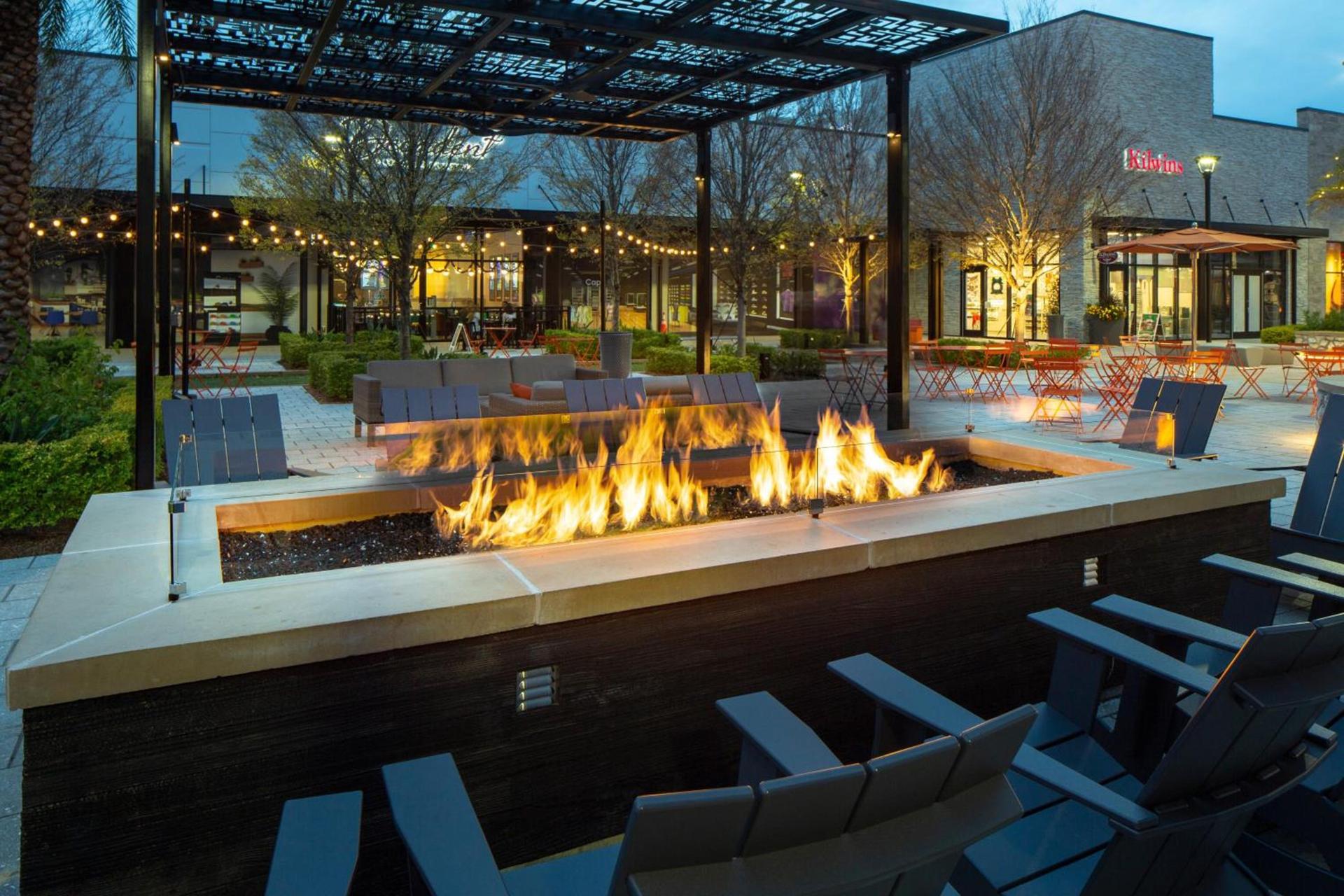 Hotel Indigo Gainesville-Celebration Pointe by IHG photo 48