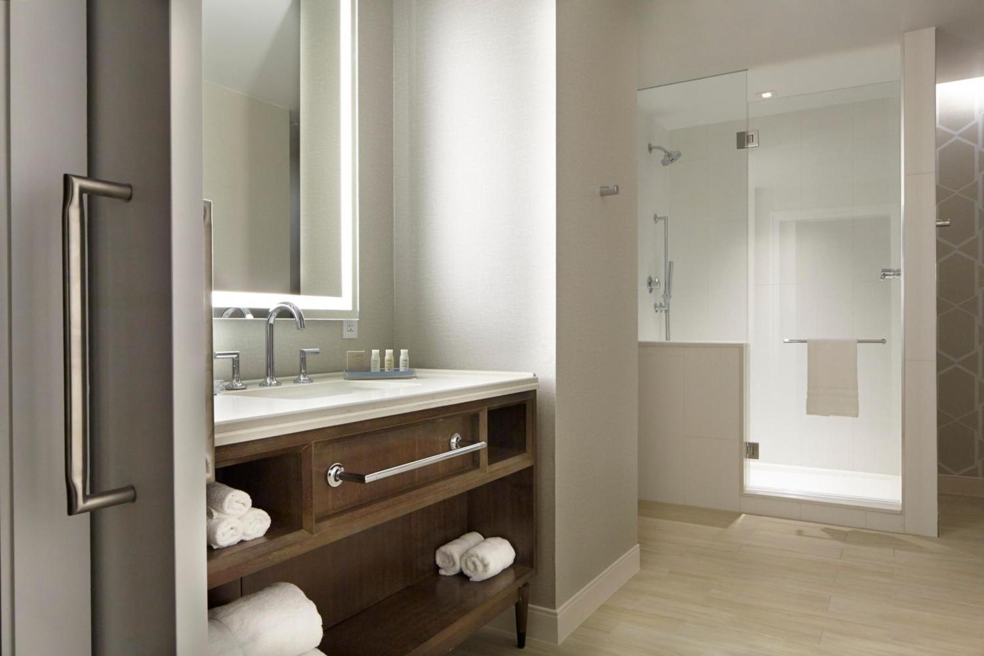 Hotel Indigo Atlanta Downtown by IHG photo 59