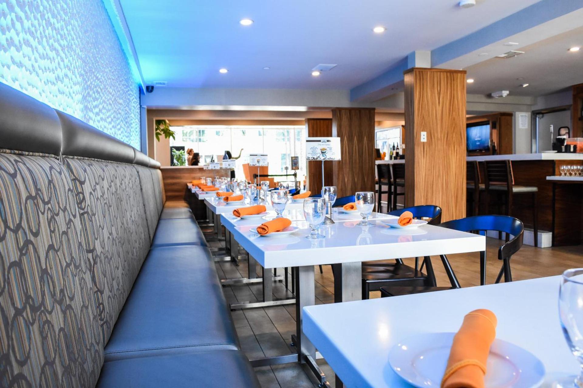 Hotel Indigo Anaheim by IHG photo 39