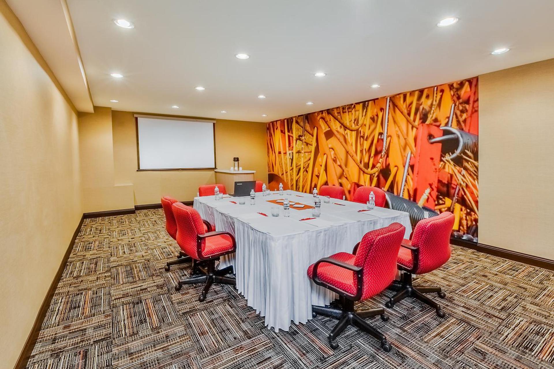 Hotel Indigo Anaheim by IHG photo 38