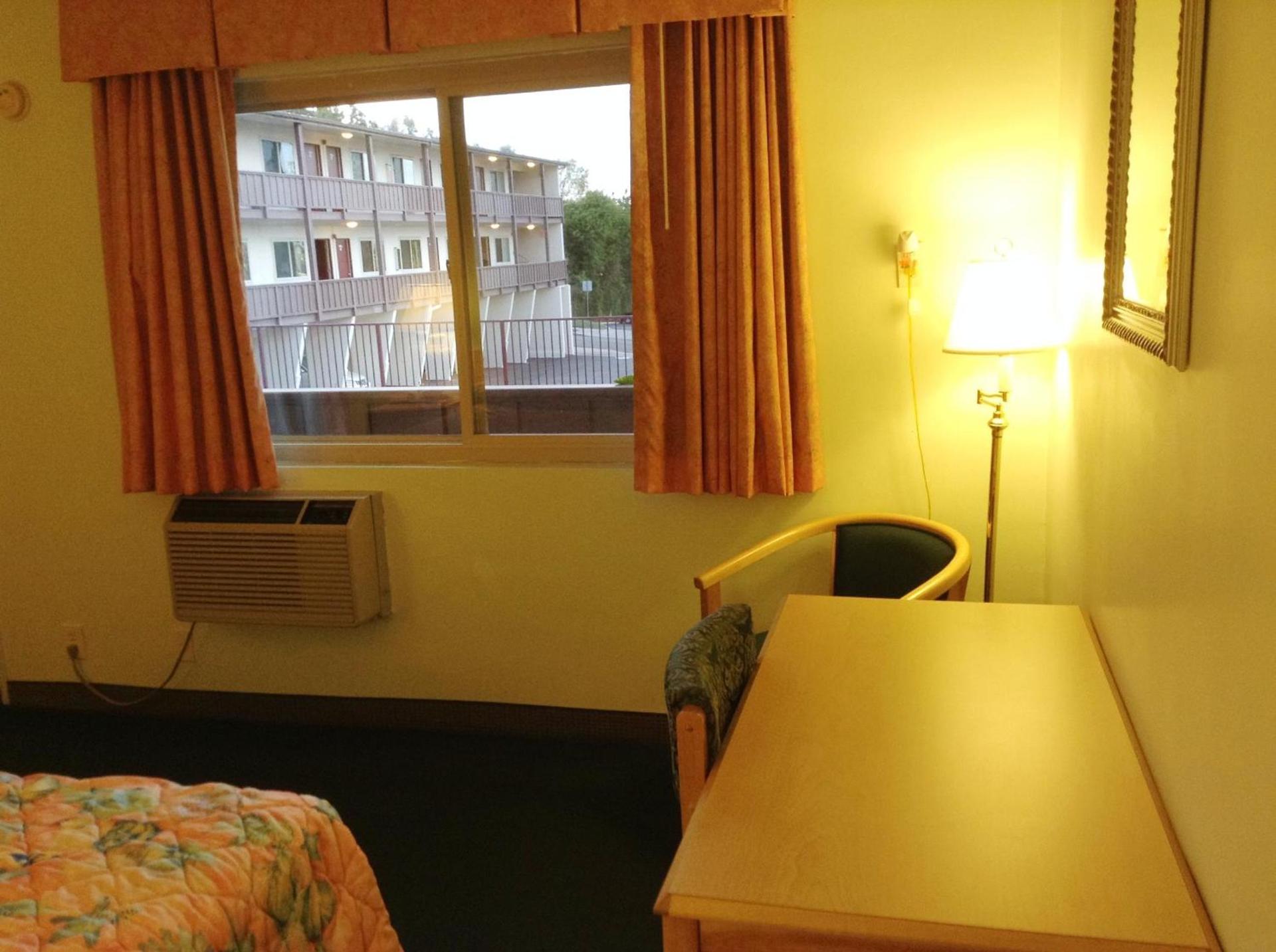 Seahorse Inn Manhattan Beach - LAX photo 13