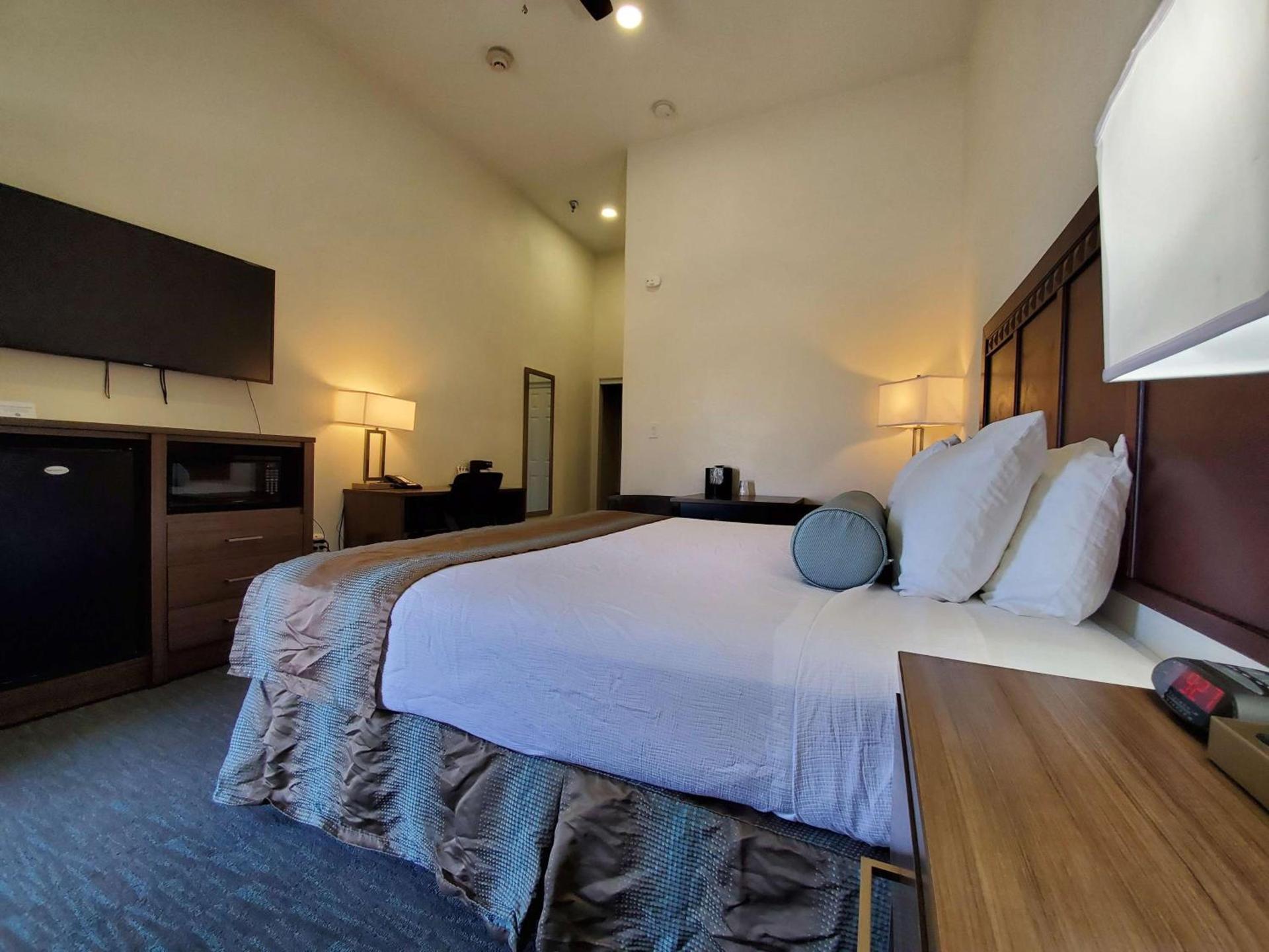 Best Western Plus Main Street Inn photo 14