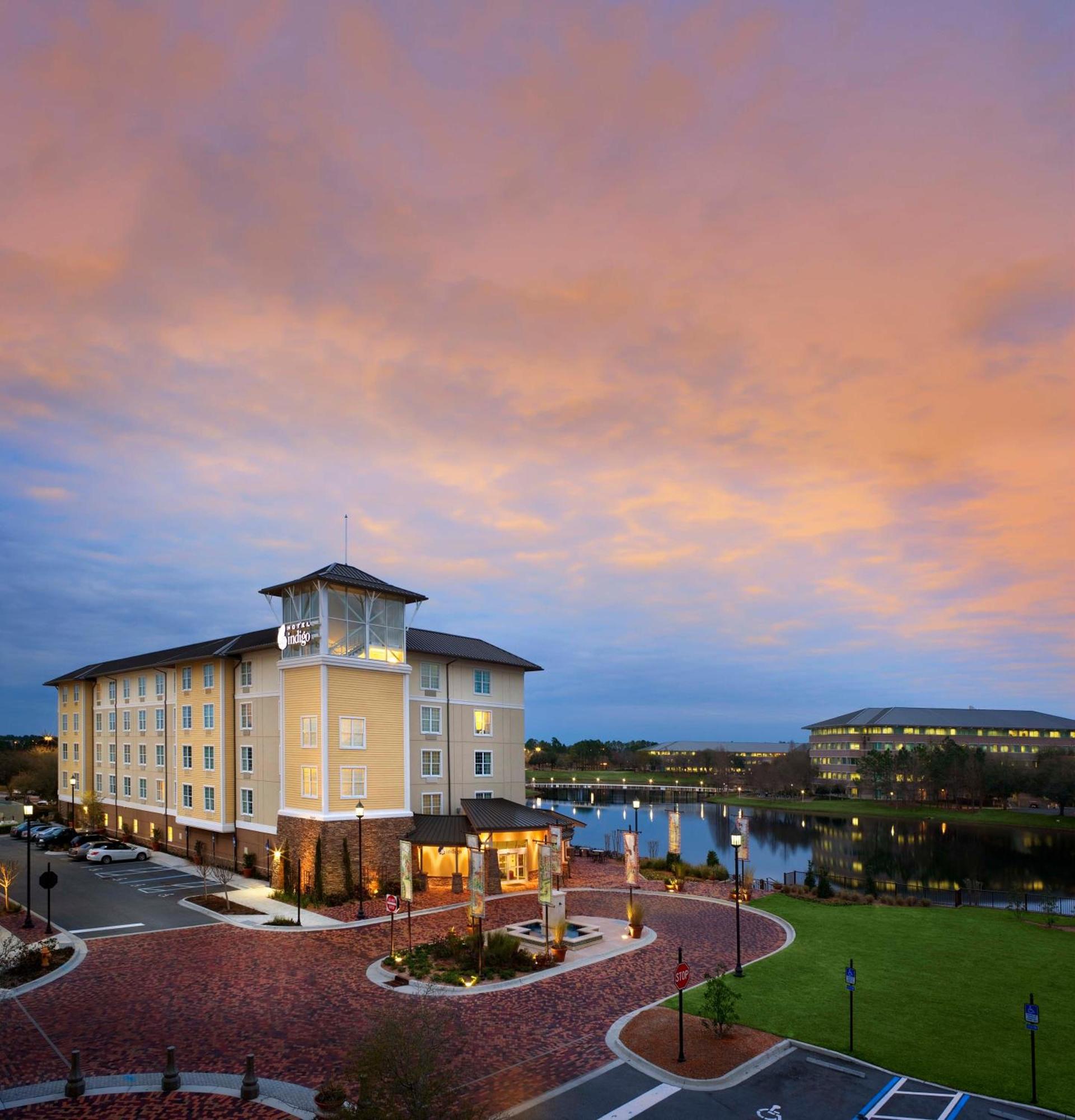 Hotel Indigo Jacksonville-Deerwood Park by IHG photo 53