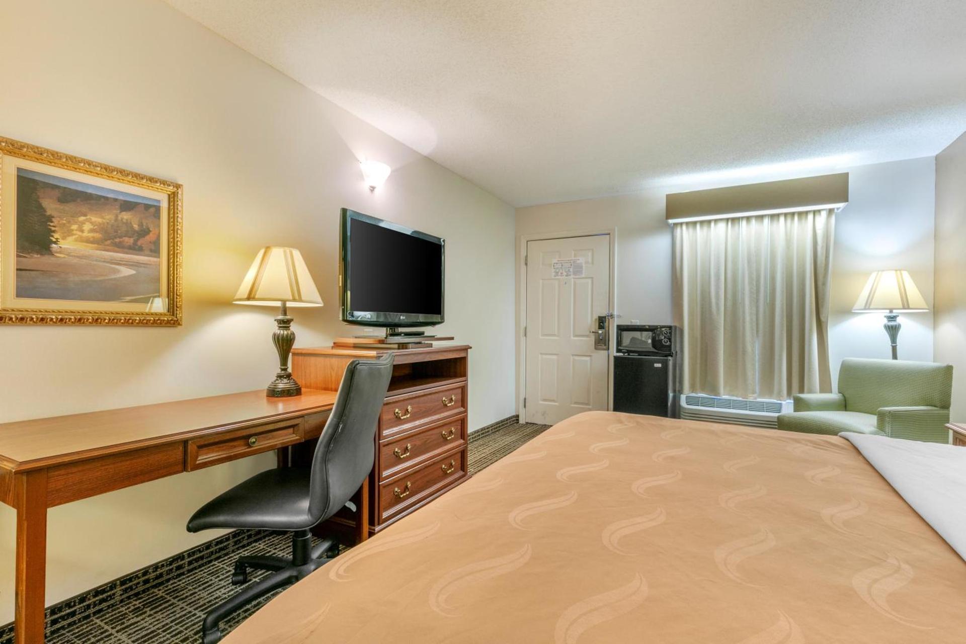 Quality Inn Johnson City I-26 exit 17 photo 25
