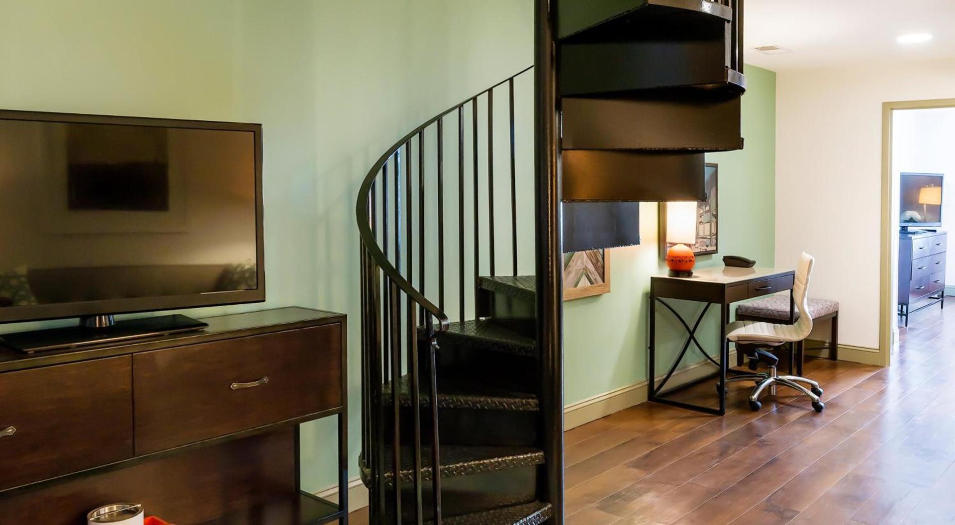 Hotel Indigo Savannah Historic District by IHG photo 75