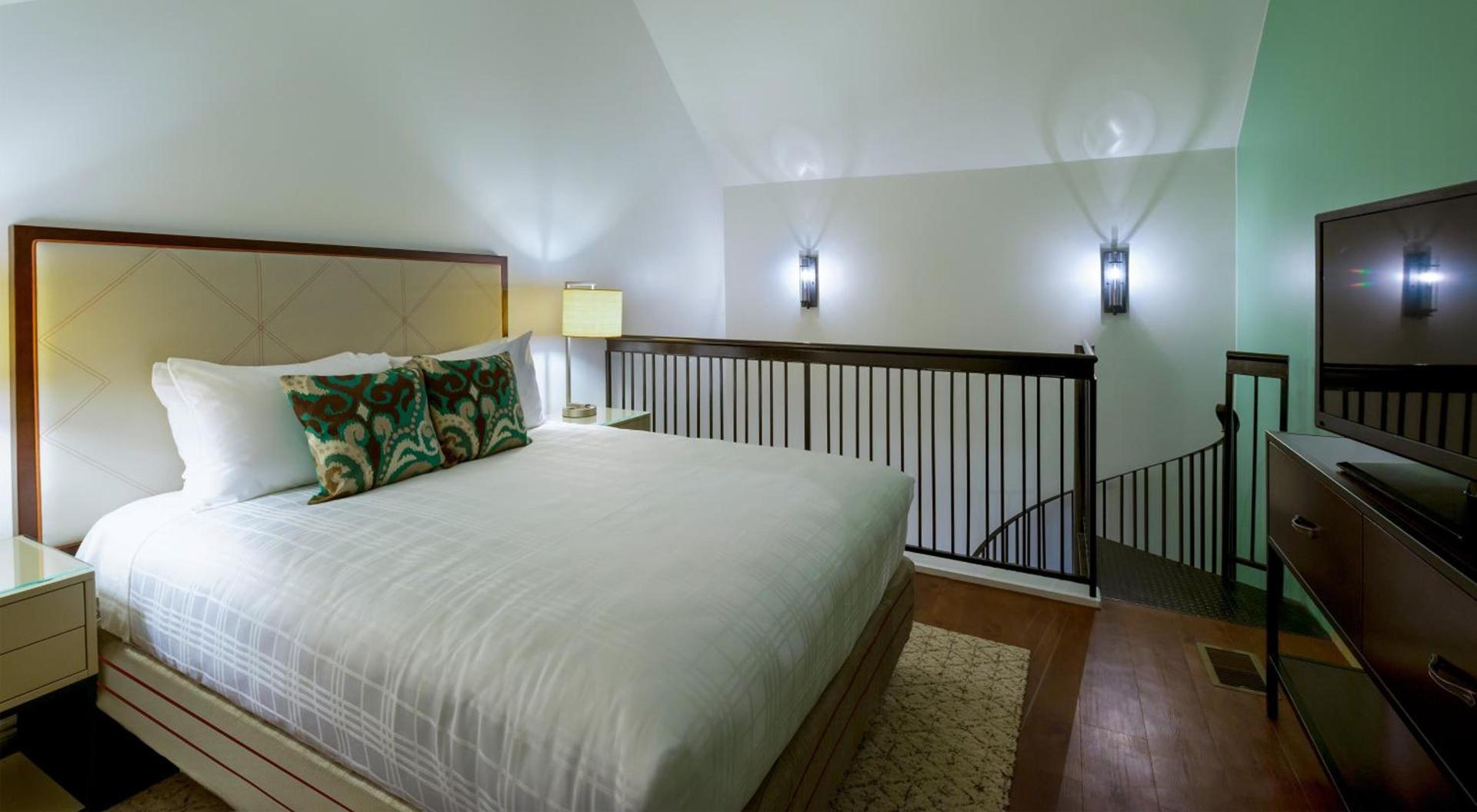 Hotel Indigo Savannah Historic District by IHG photo 55