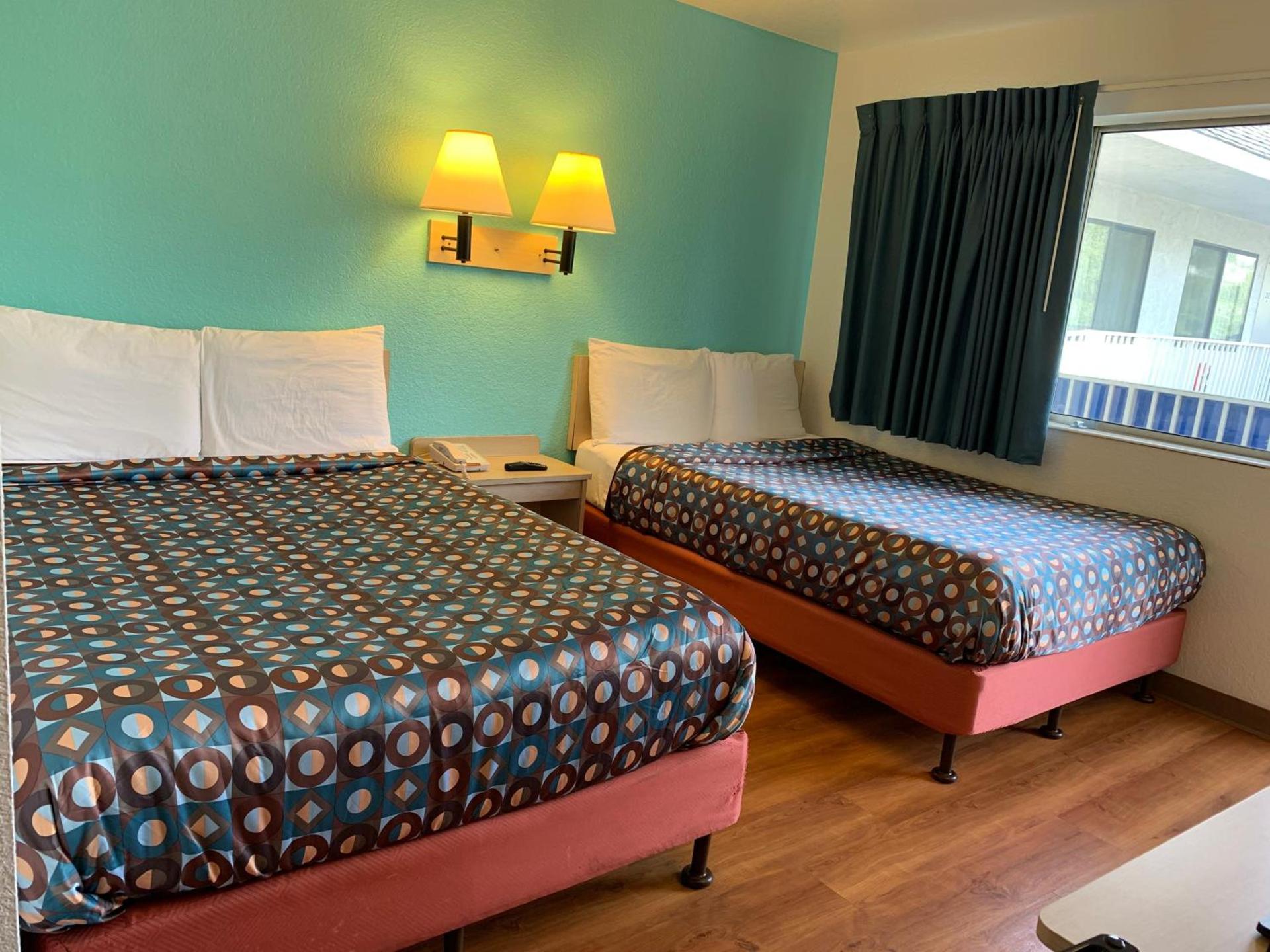 Vagabond Inn Sylmar photo 3