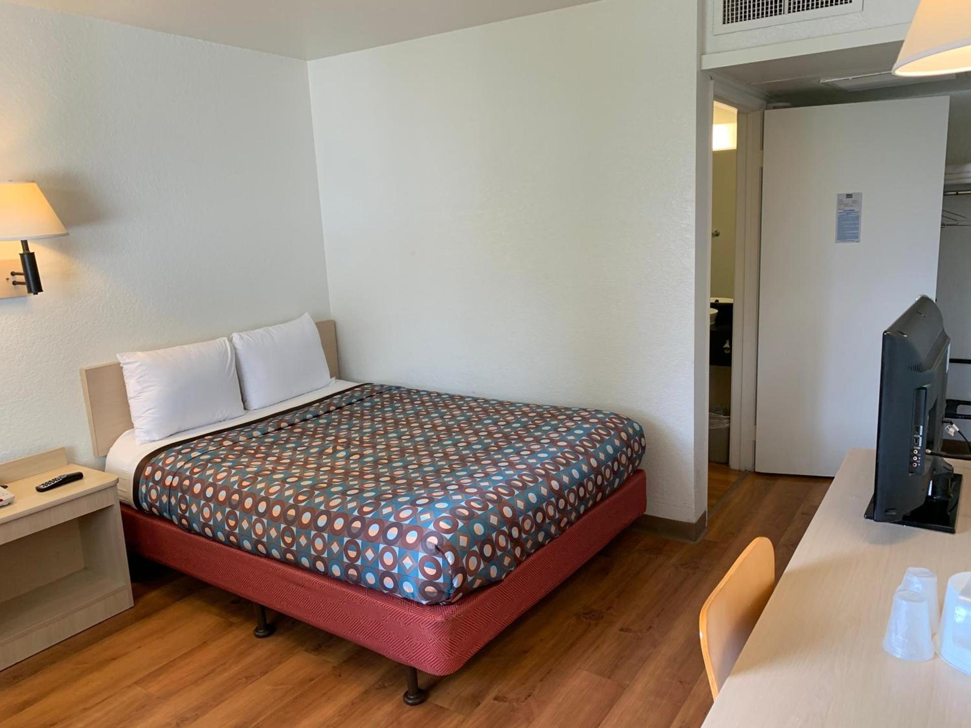 Vagabond Inn Sylmar photo 4