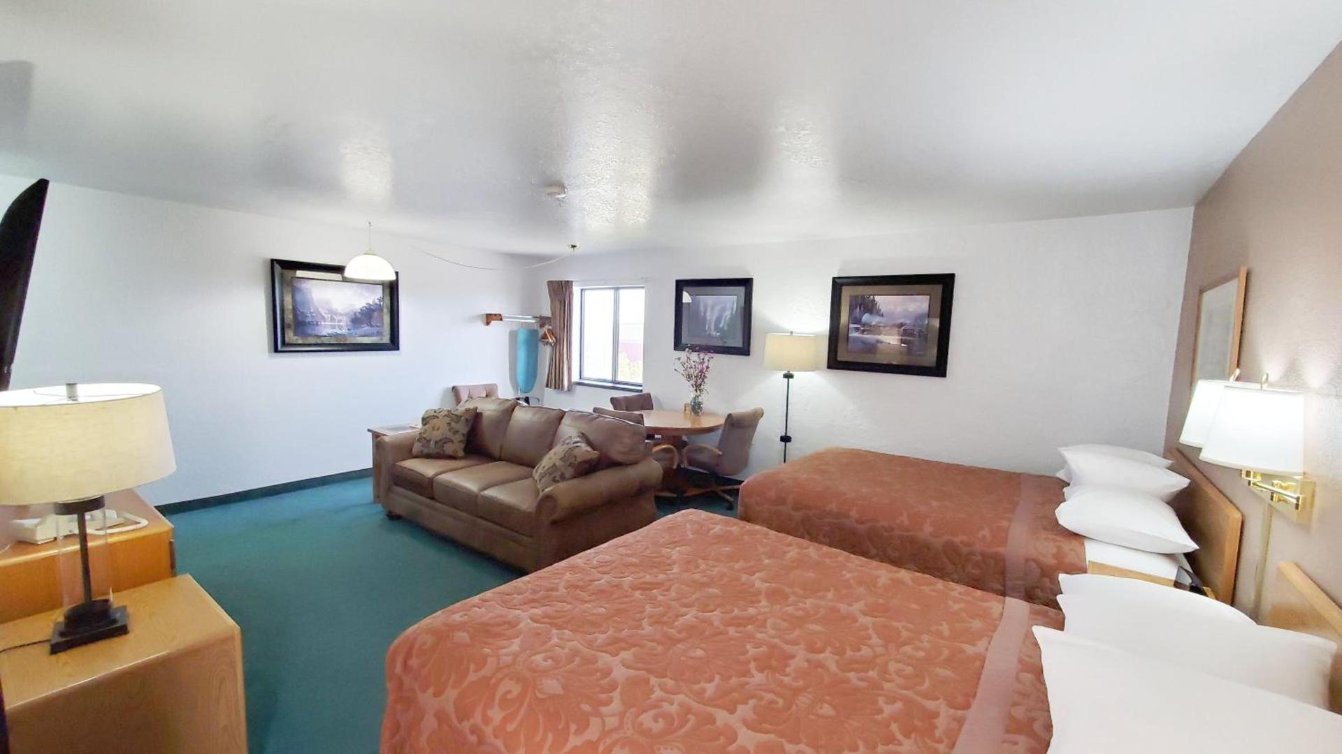 Super 8 by Wyndham Cut Bank photo 23