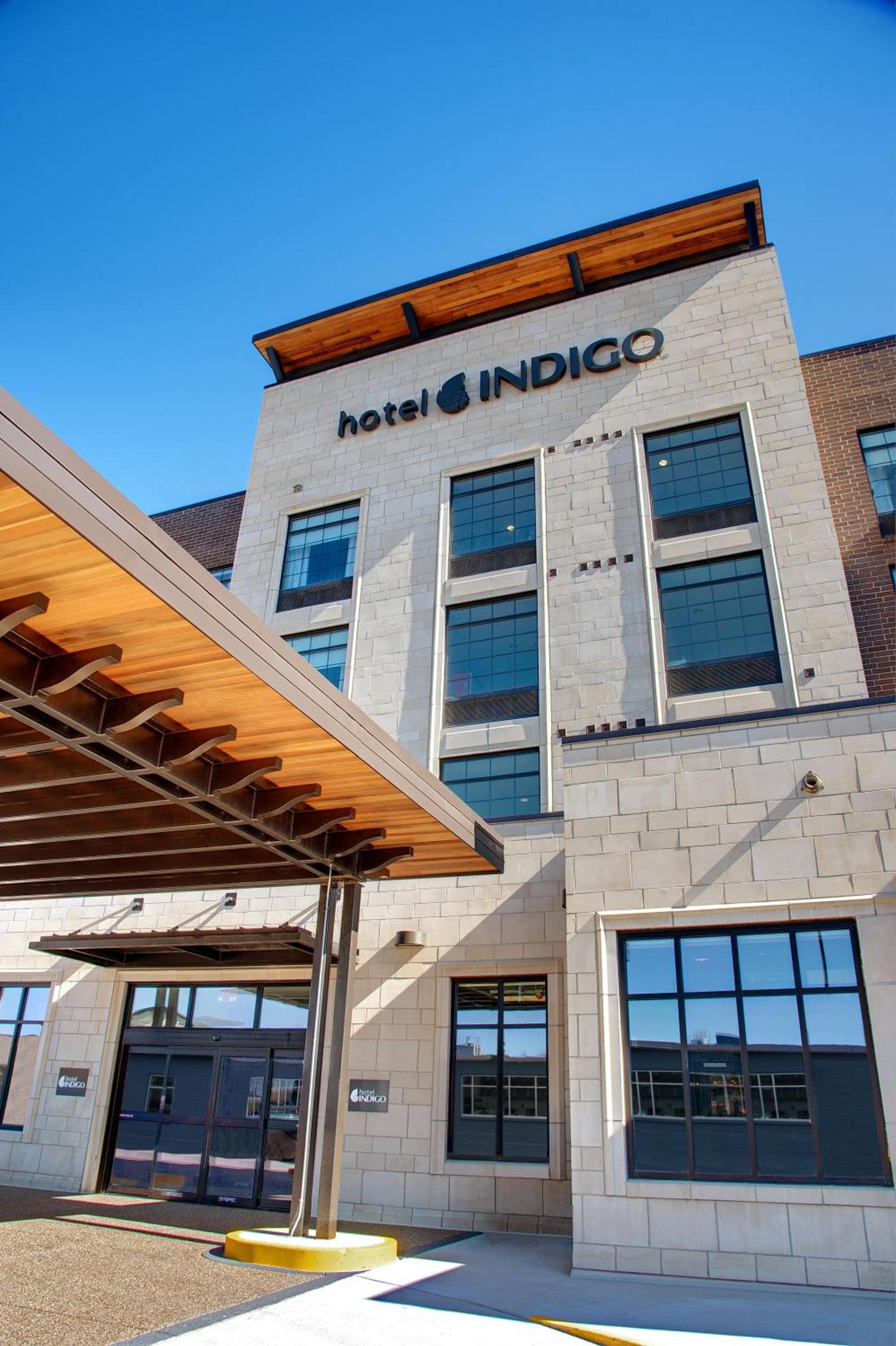 Hotel Indigo Traverse City by IHG photo 1