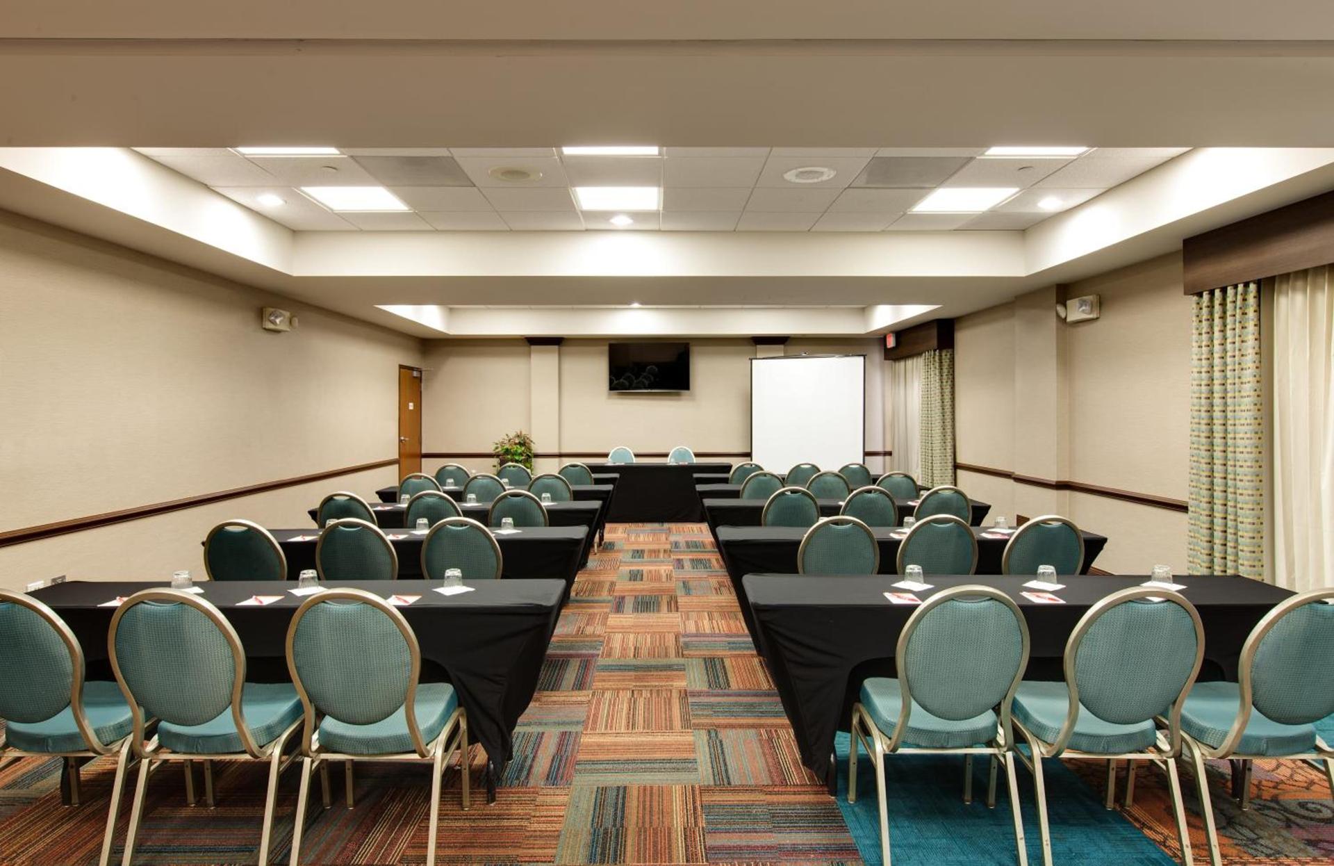 Hotel Indigo Chicago - Vernon Hills by IHG photo 5