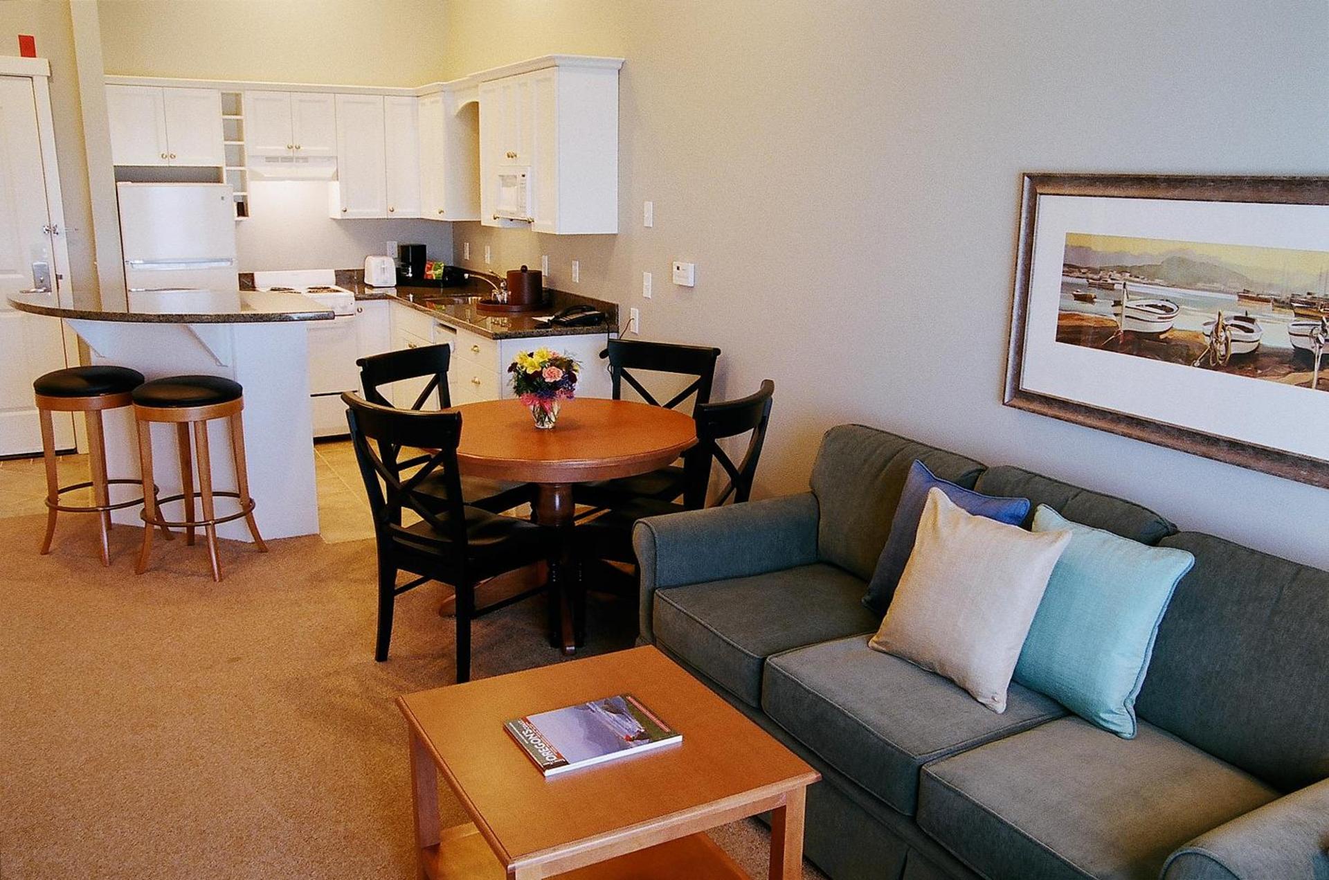 Rivertide Suites photo 23
