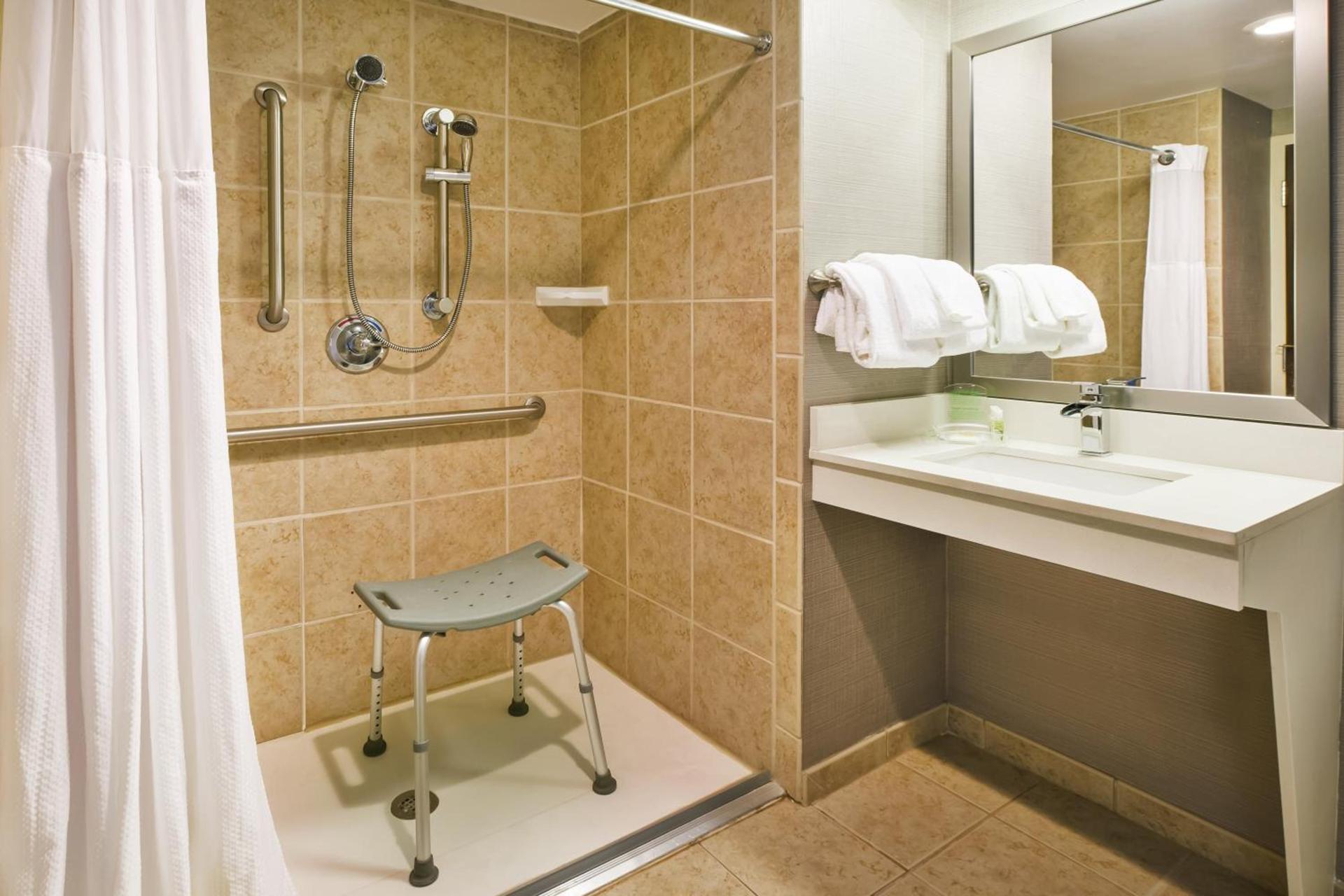 DoubleTree by Hilton Rapid City Downtown Convention Center photo 48