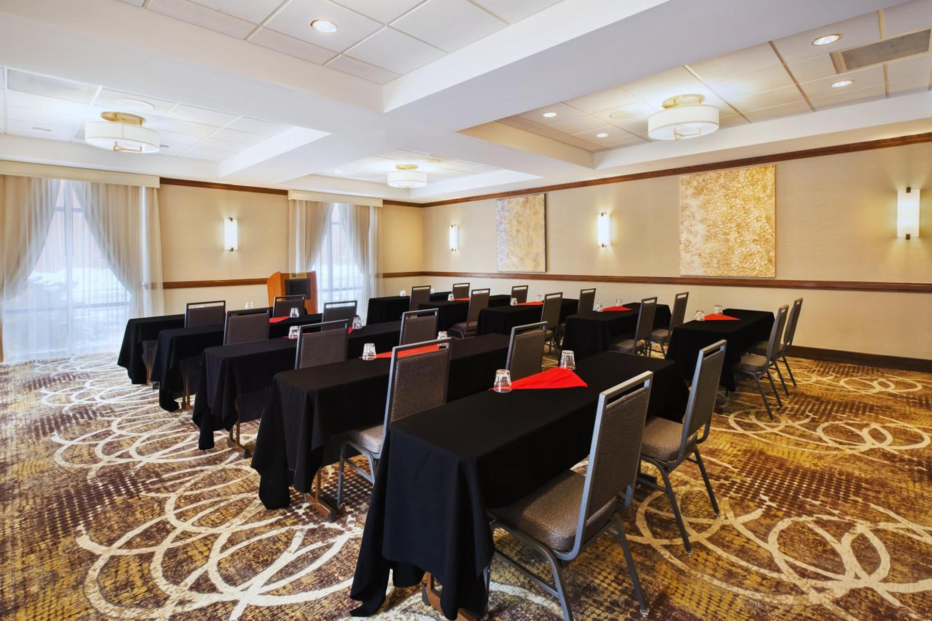 DoubleTree by Hilton Rapid City Downtown Convention Center photo 37