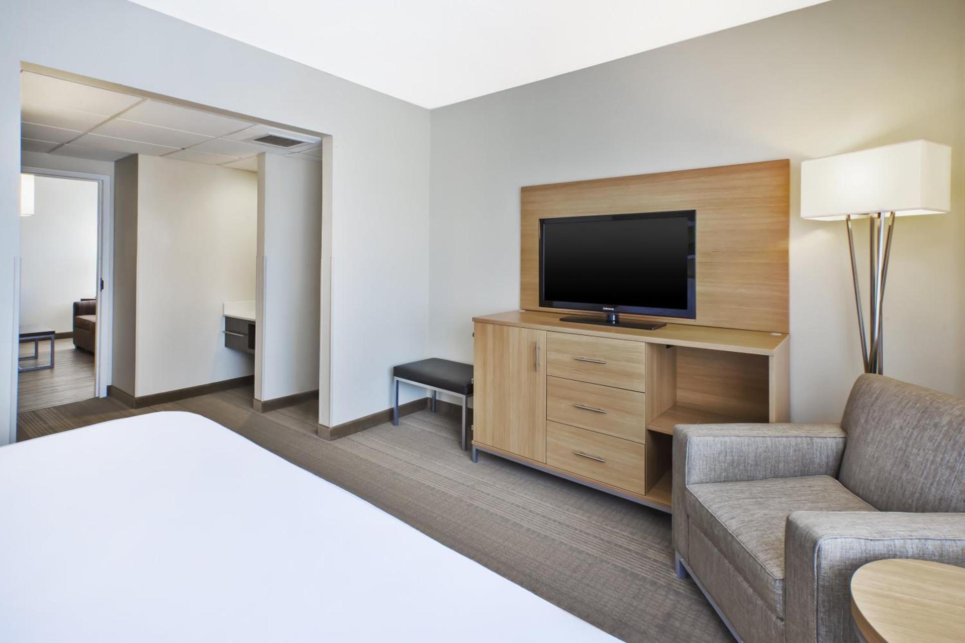 DoubleTree by Hilton Rapid City Downtown Convention Center photo 58