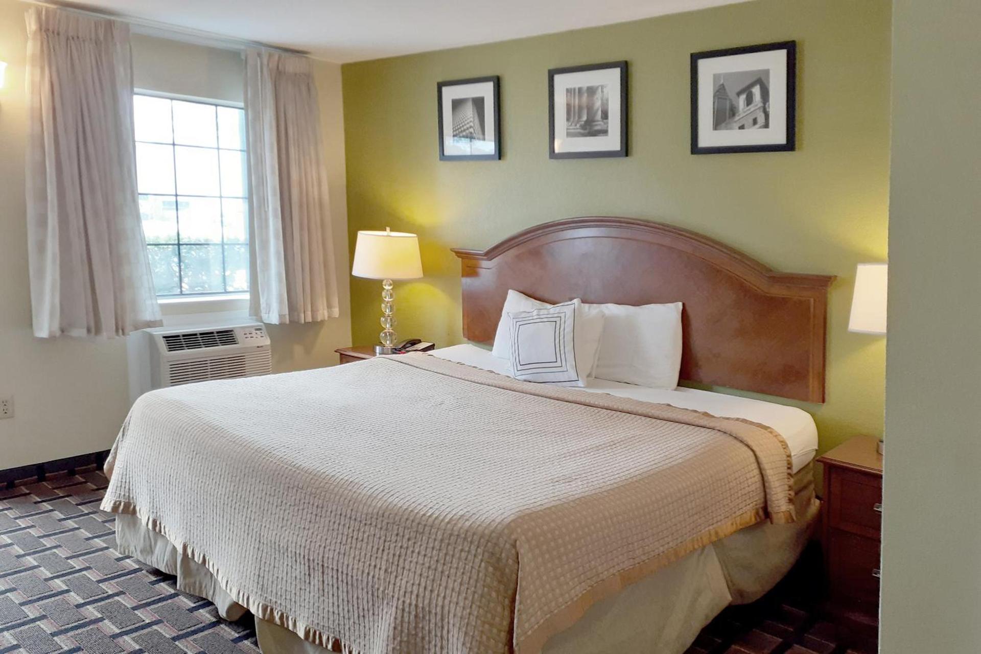 Savannah Garden Hotel photo 28