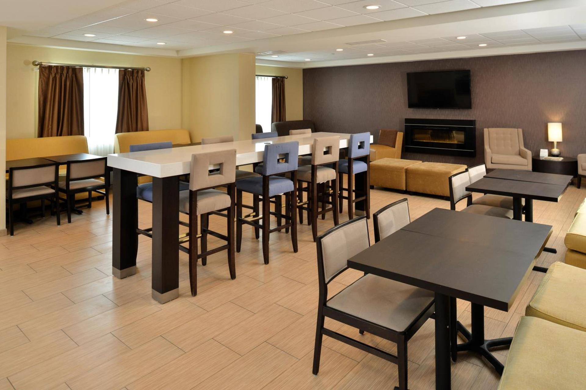 Holiday Inn Express & Suites Peekskill-Lower Hudson Valley by IHG photo 43