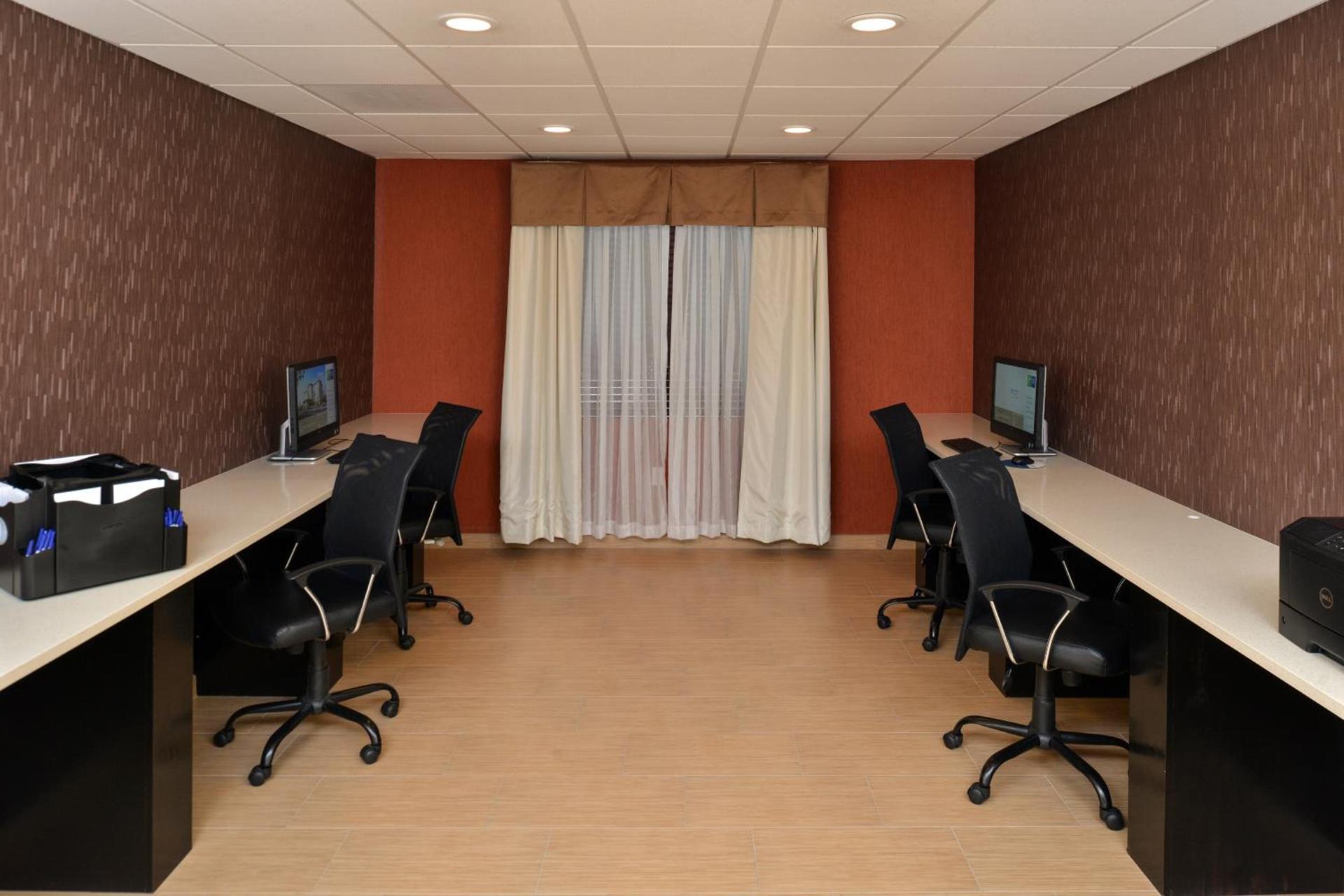Holiday Inn Express & Suites Peekskill-Lower Hudson Valley by IHG photo 40