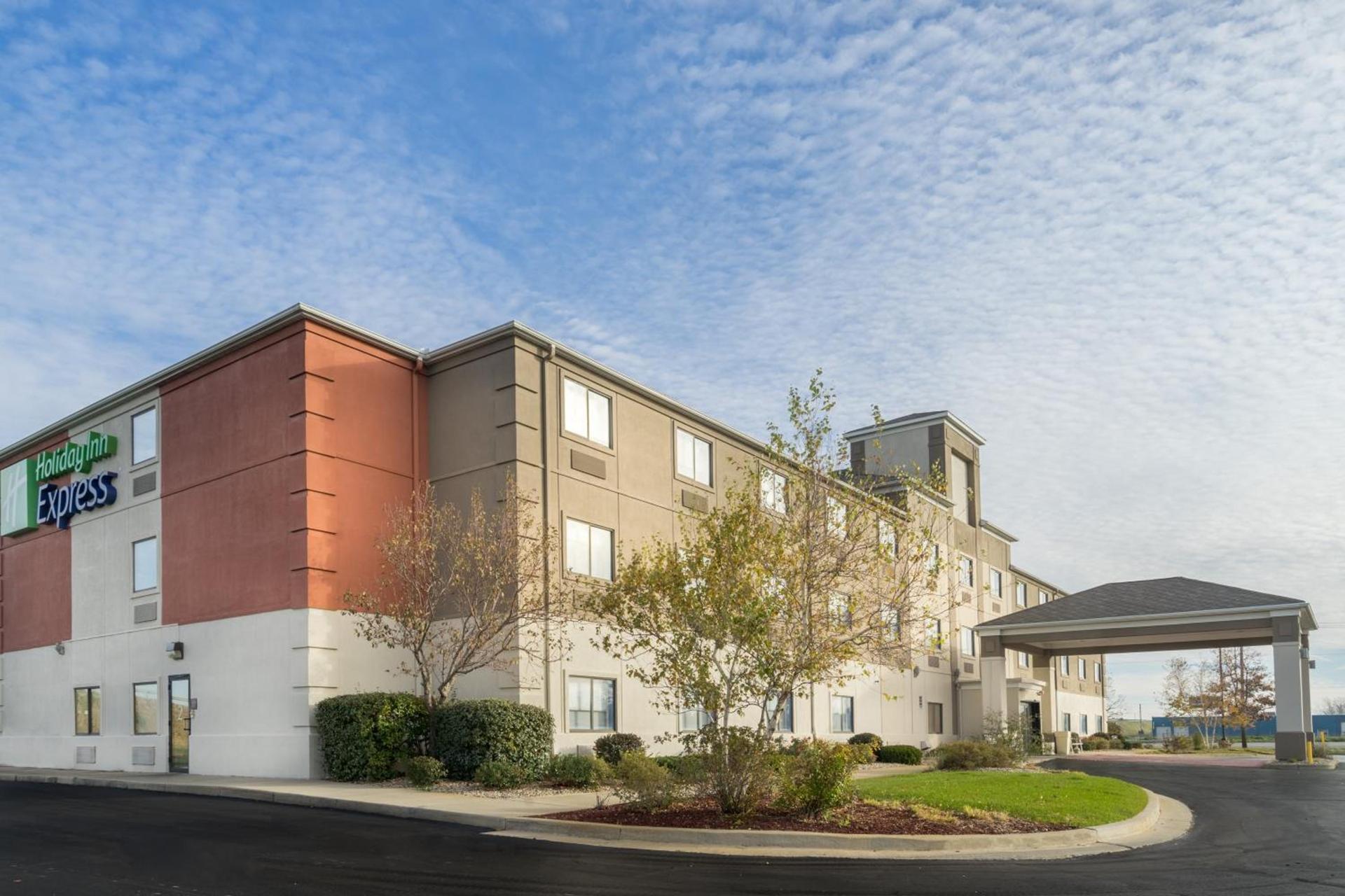 Holiday Inn Express Hotel Howe / Sturgis by IHG photo 25
