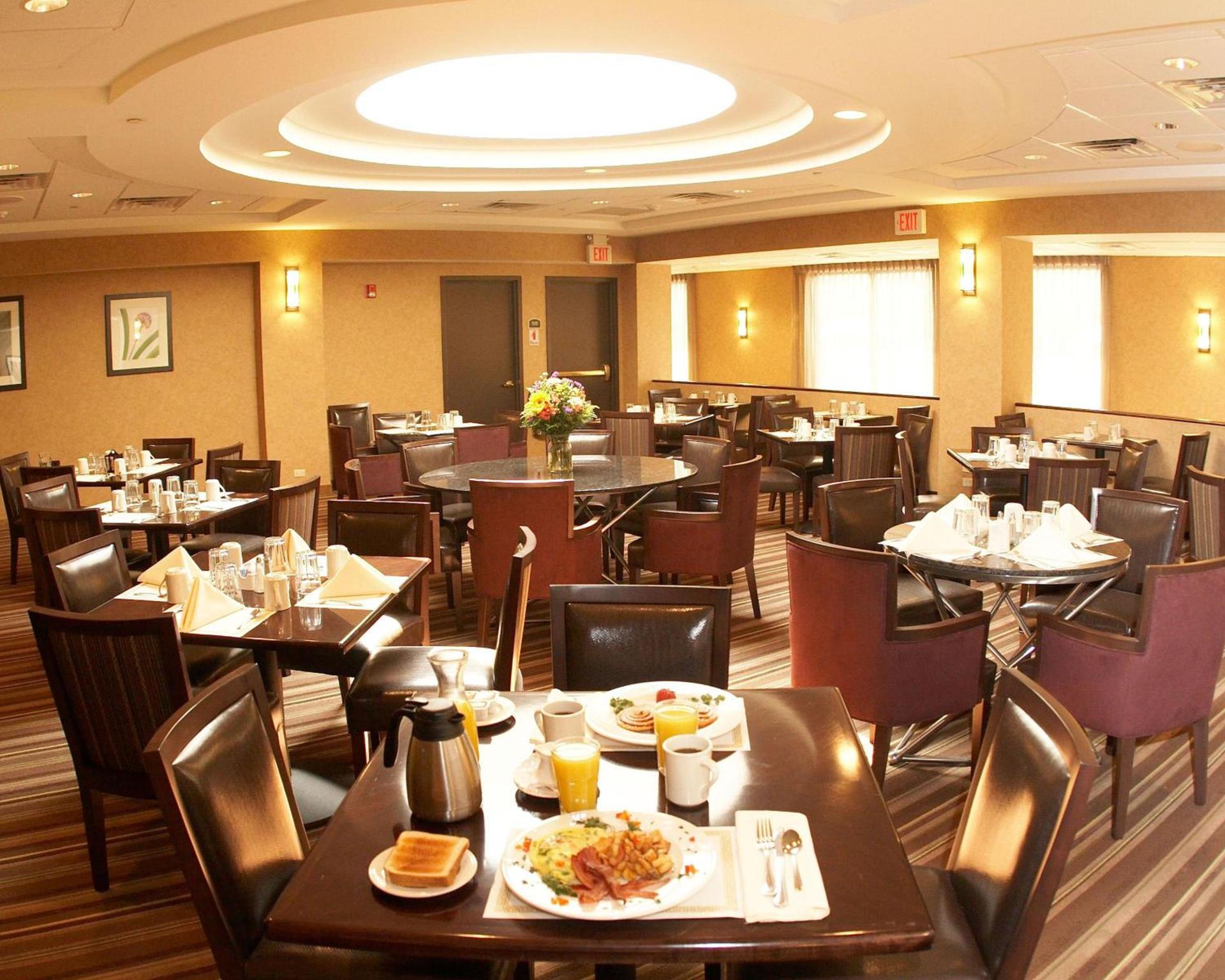 Armoni Inn & Suites photo 16