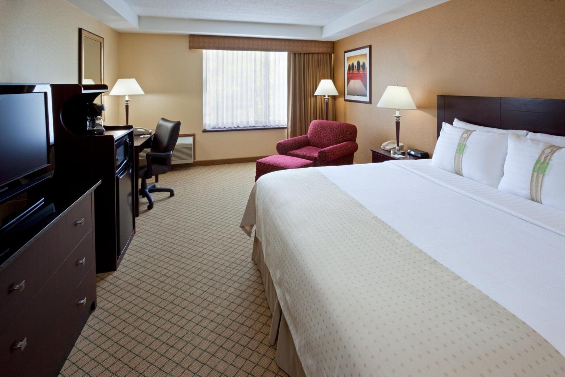 Armoni Inn & Suites photo 45